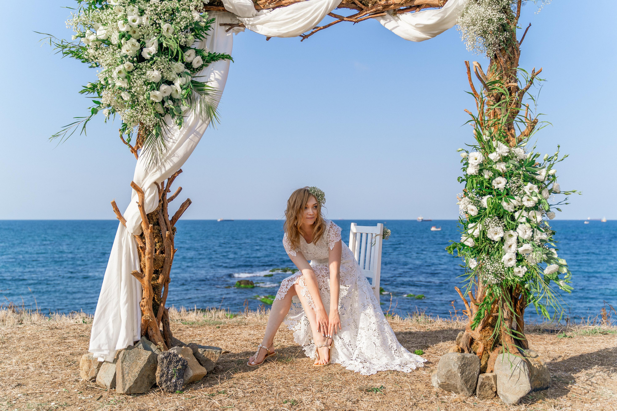 Свадебные фотосессии в Стамбуле. Wedding, family and lifestyle photographer Anatoly. Photo sessions on rooftops with seagulls. Istanbul