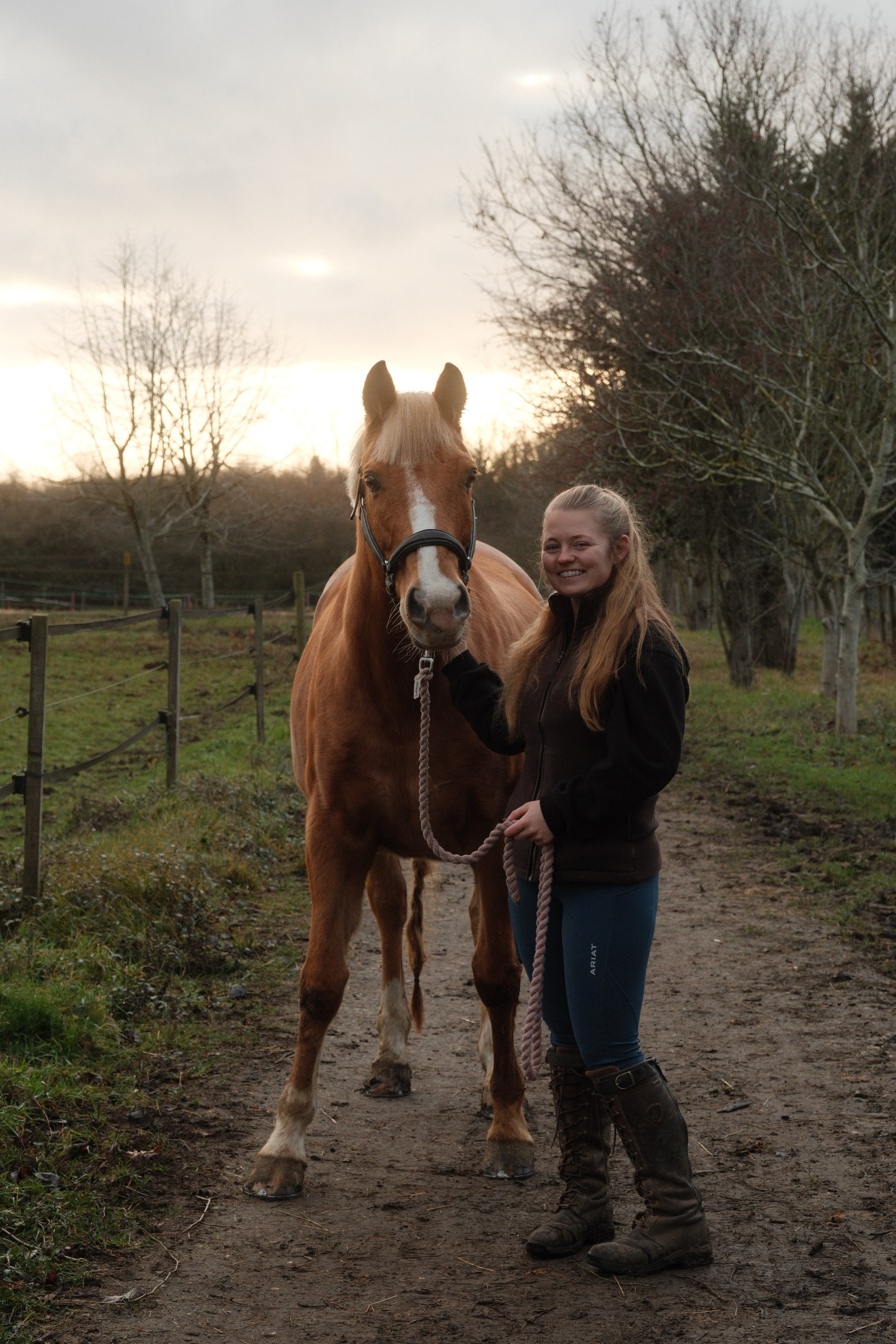 Portrait photography with Fudge the horse. Cal Takes Photos