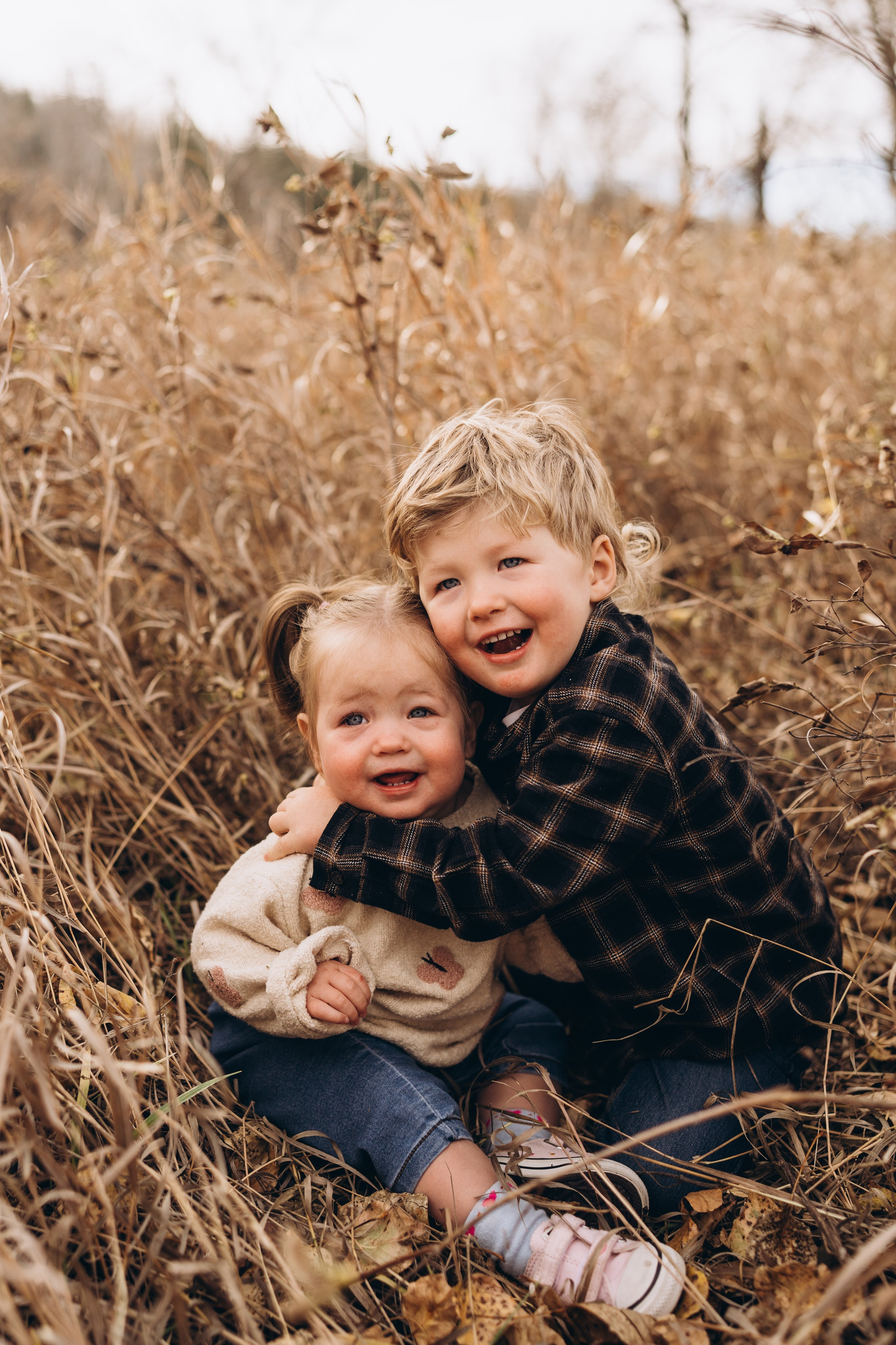 Taryn & fam. Calgary Wedding & Lifestyle Photographer — Yevhen Polishchuk