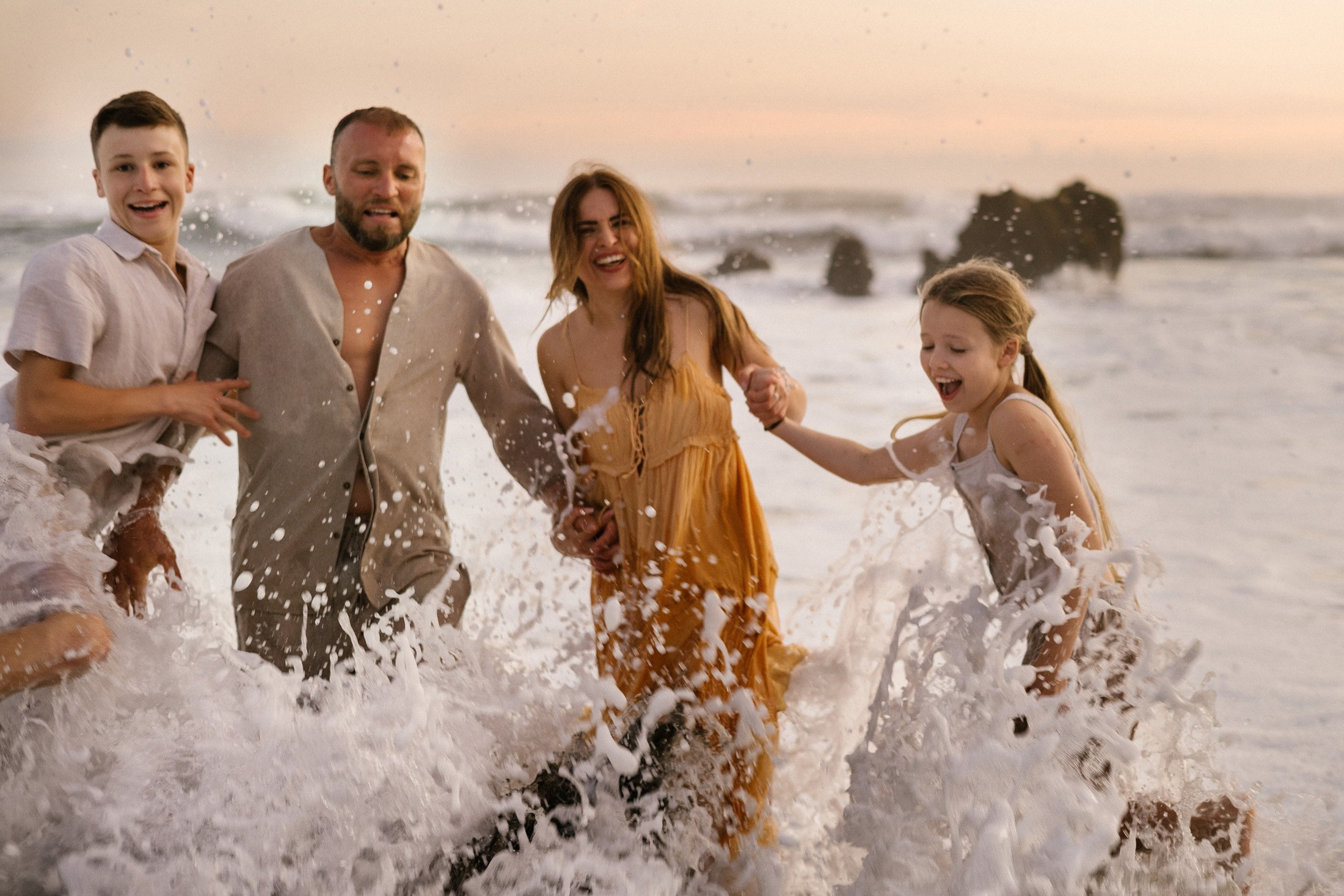 Family wedding. Getitfeel — Aesthetic Photography and Videography