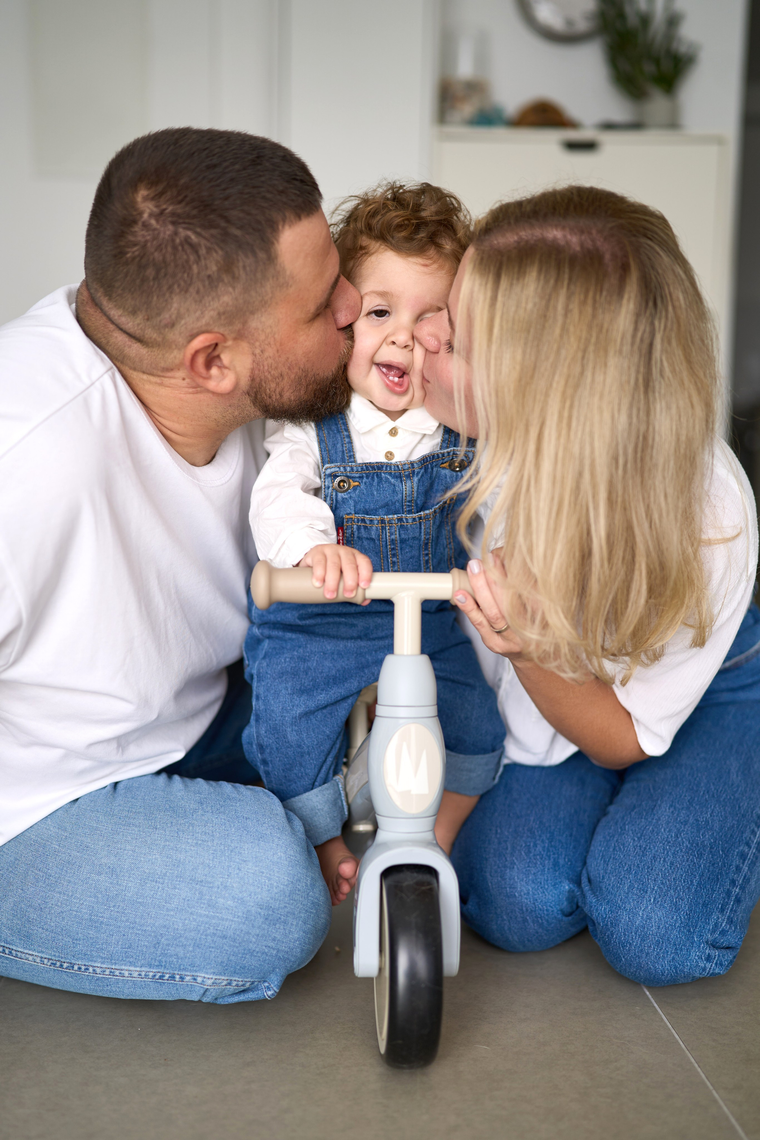 Gilad is 1 year old. צלם אלכס ברט בישראל