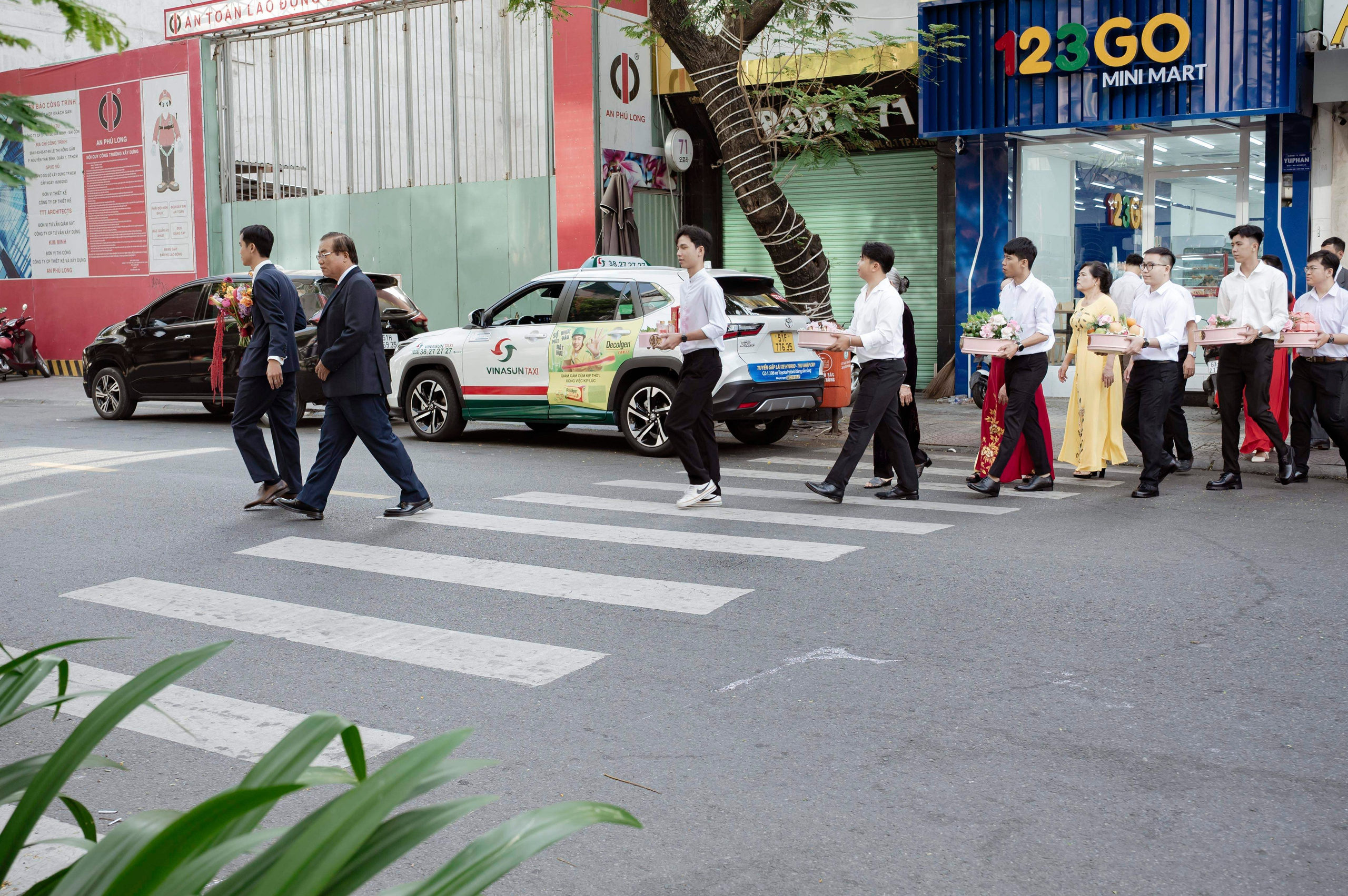 DUC & CHAU. WEDDING PHOTOGRAPHER IN VIETNAM