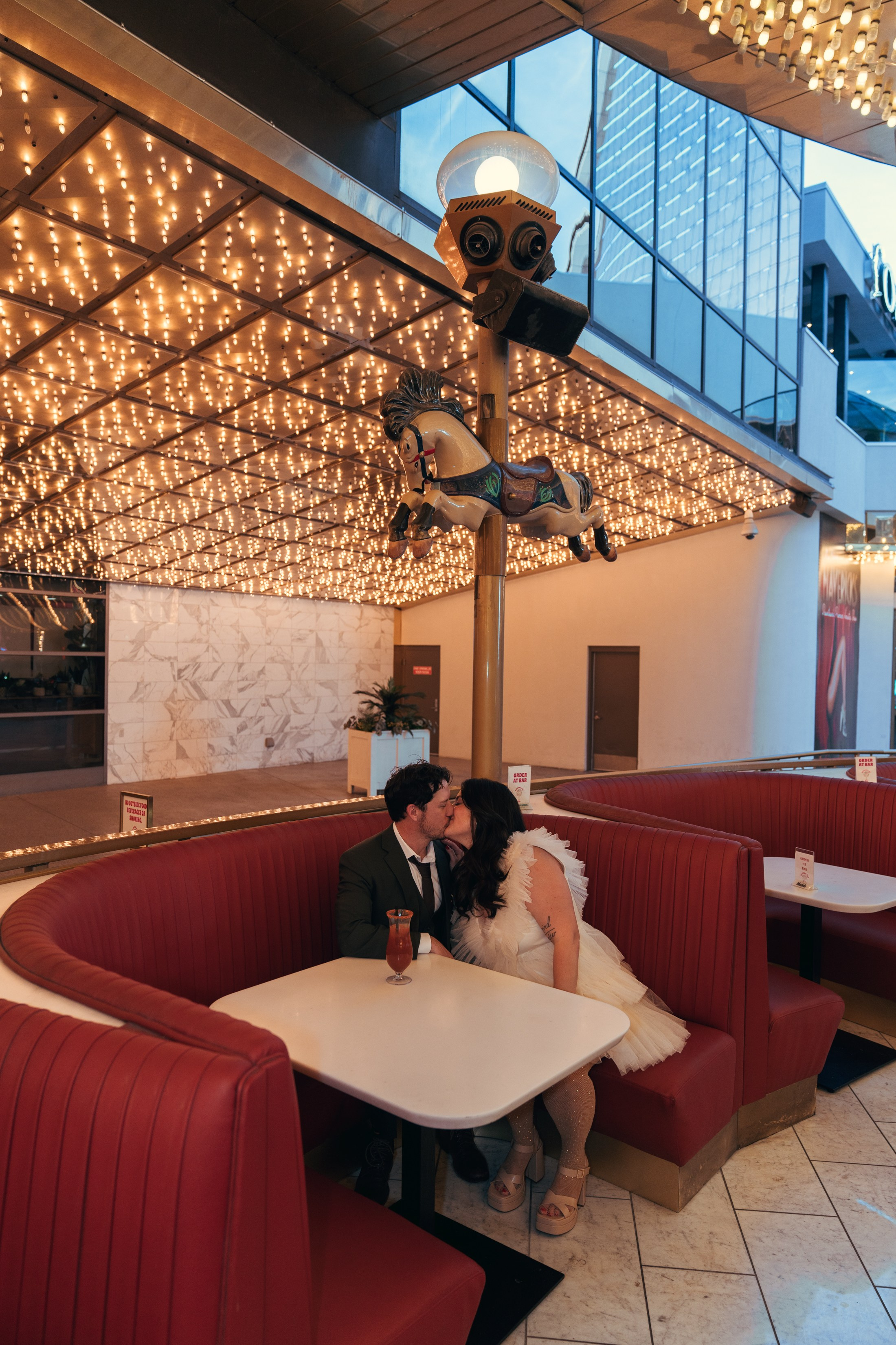 Grace&Jesse. Wedding & elopement photographer Viktoriya Kravtsov. Las Vegas