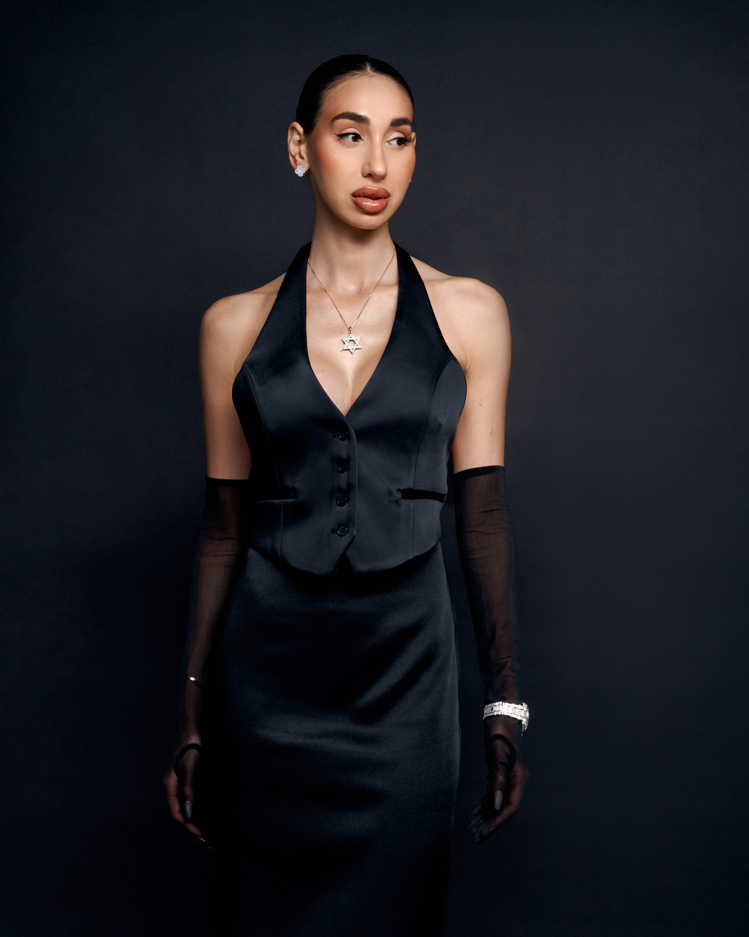 High-end studio portrait designed for personal branding — clean, sophisticated and visually strong.