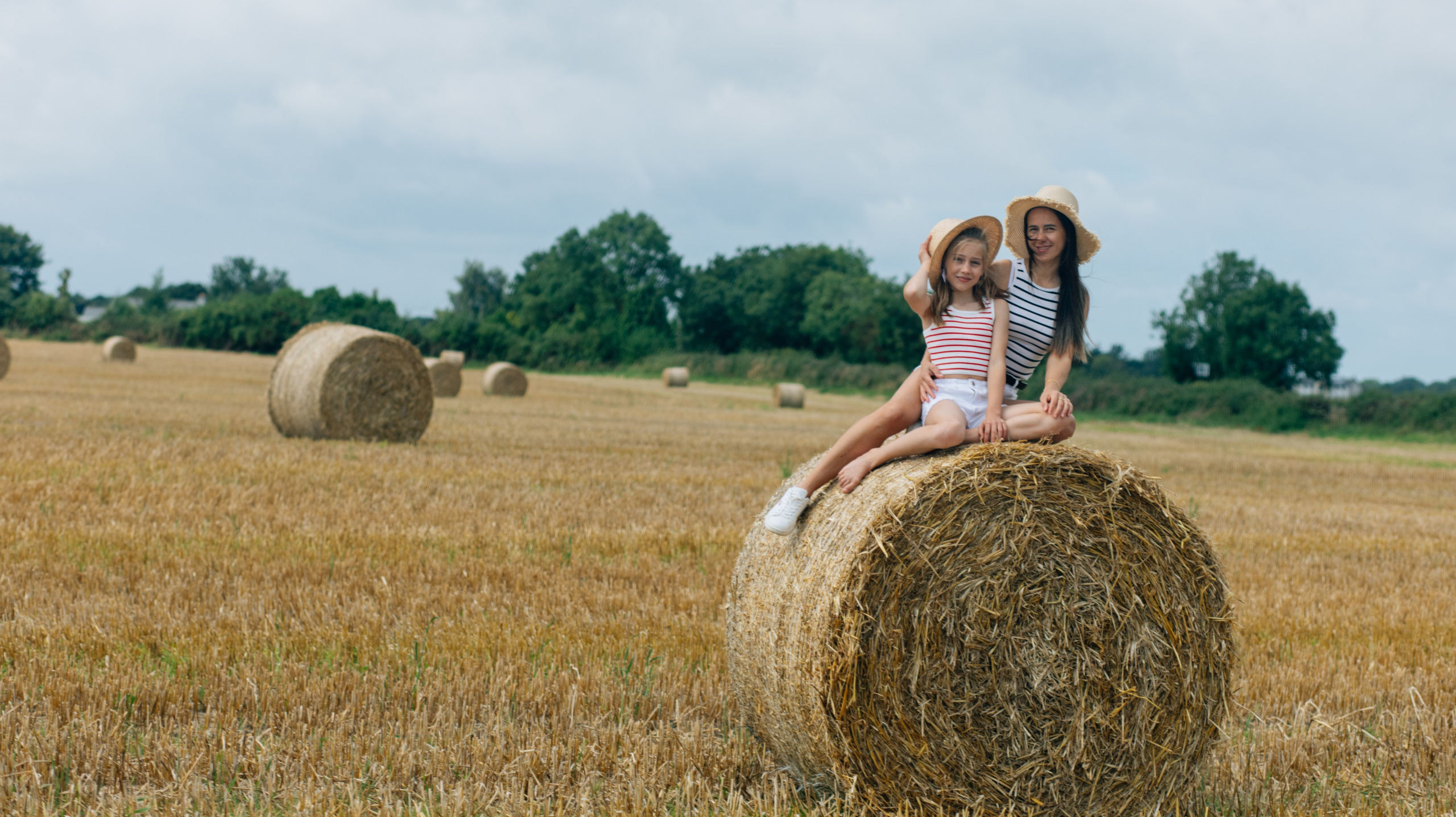 Mum and Daughter. Photographer Margarita Antonova in Naas, Co Kildare
