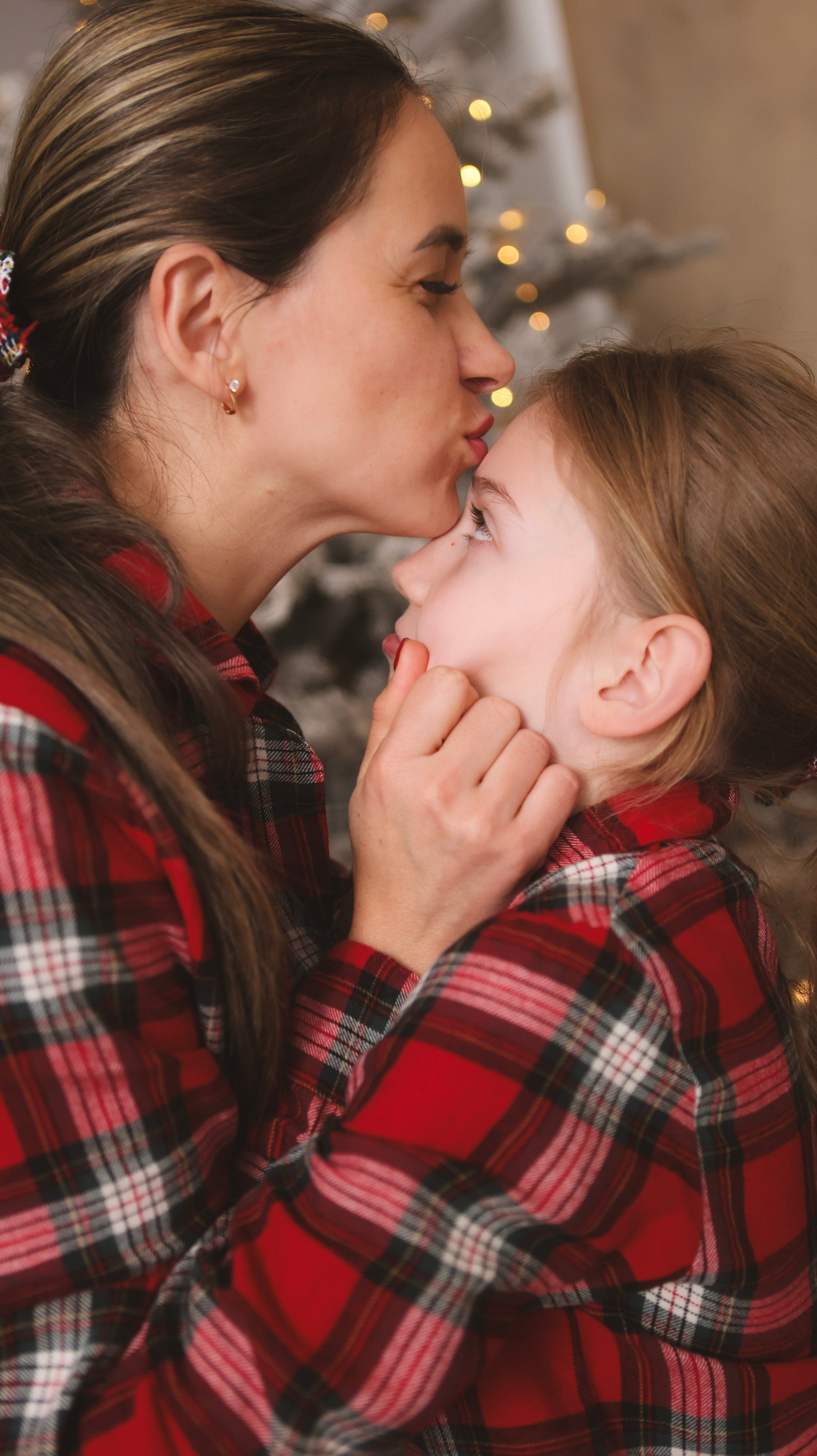 Mum and Daughter Christmas magic. Photographer Margarita Antonova in Naas, Co Kildare