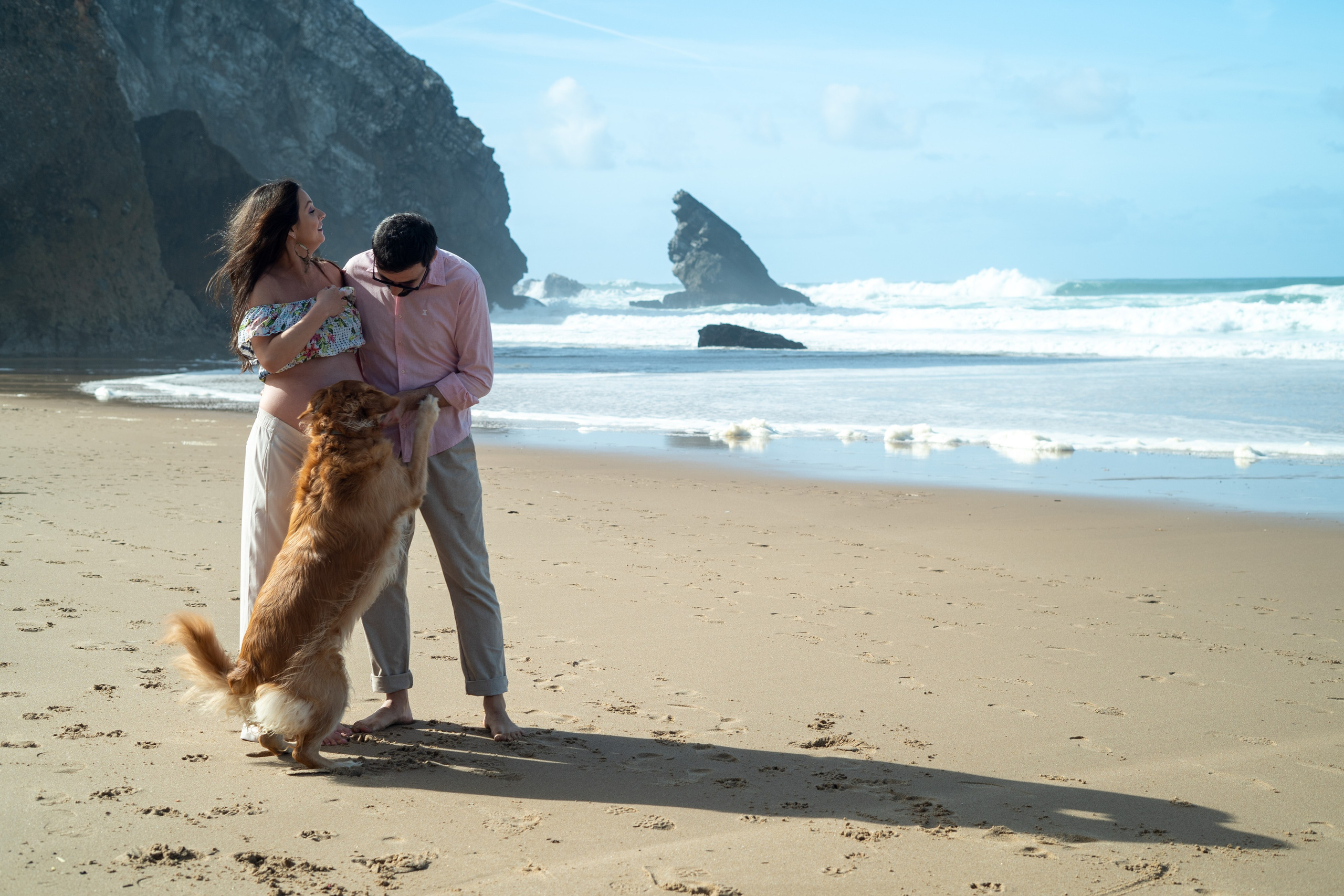 Ensaio Praia — Rafaela e César. Frames by Giovani Braga