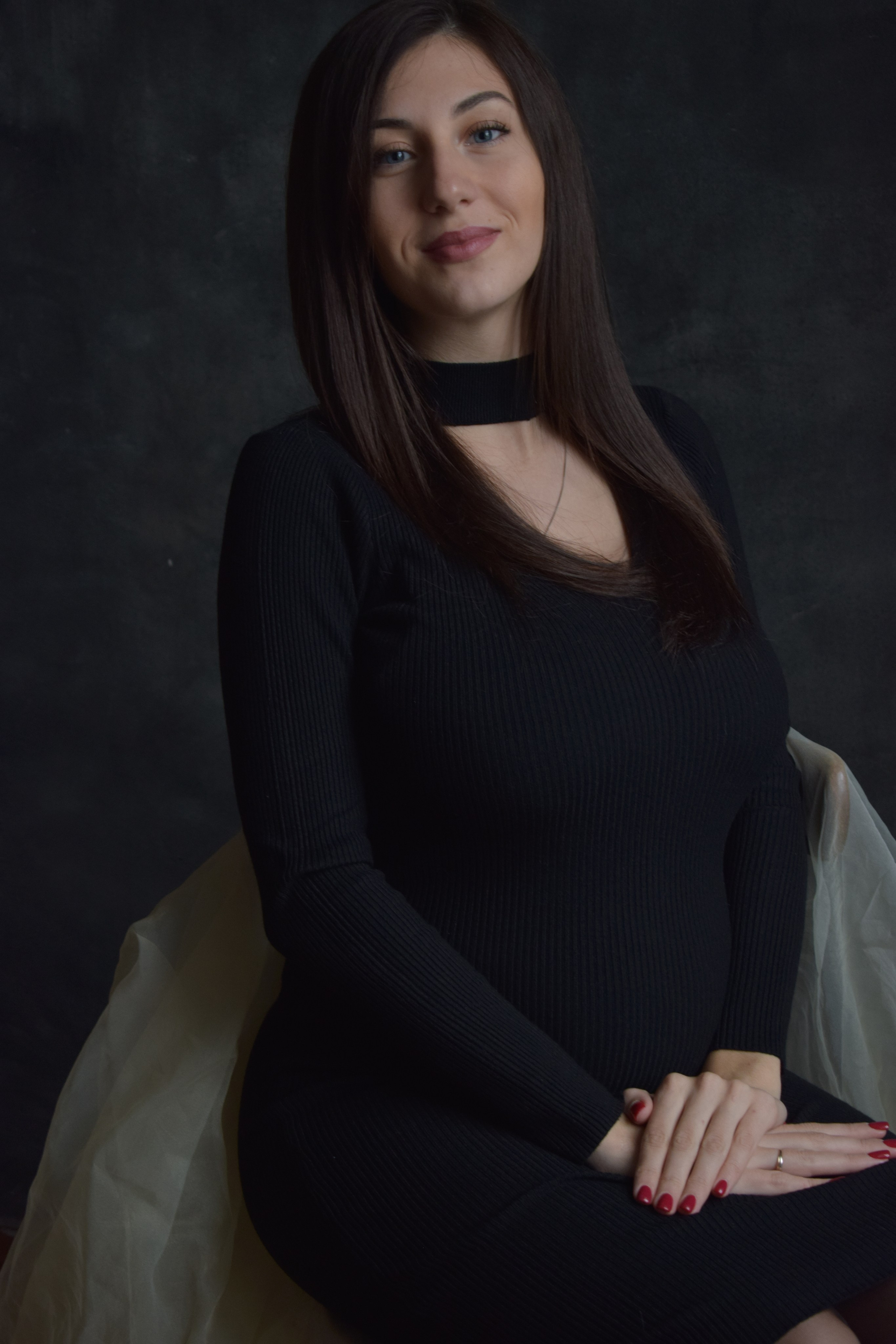 Maternity photoshoot (Studio). Photographer Margarita Antonova in Naas, Co Kildare