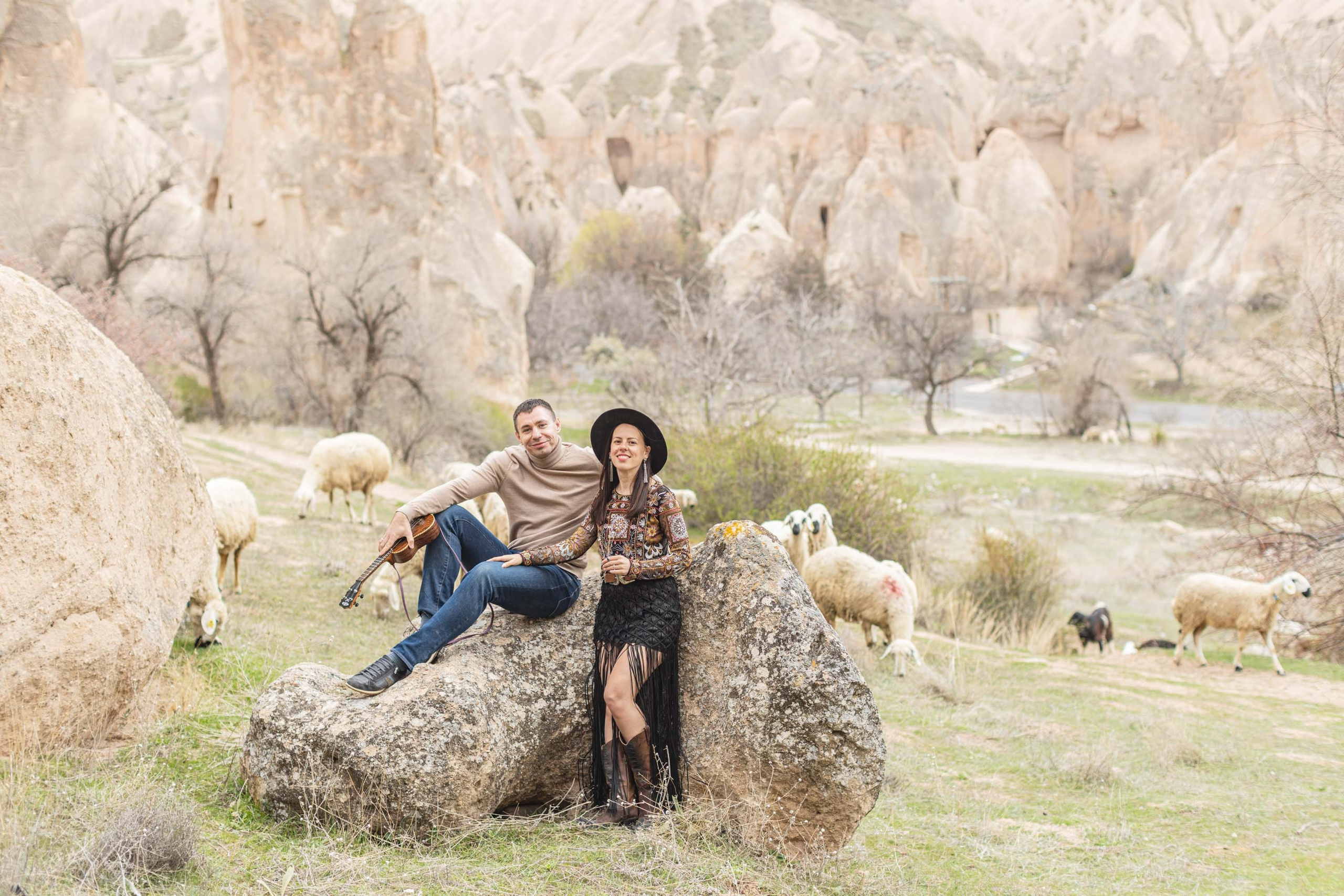 Stylish Photoshoot in the Charming Streets and Valleys of Cappadocia. Julia Ganch I Fashion Wedding Photography I Cappadocia Turkey
