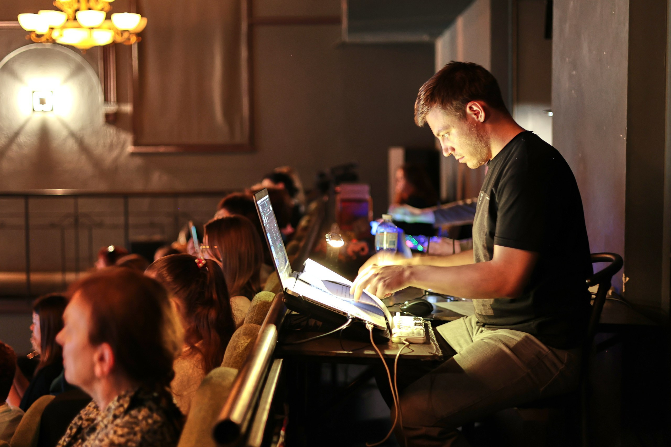 8 journalistic charity concert in Kyiv. Photographer, photo artist Alena Novgorodtseva