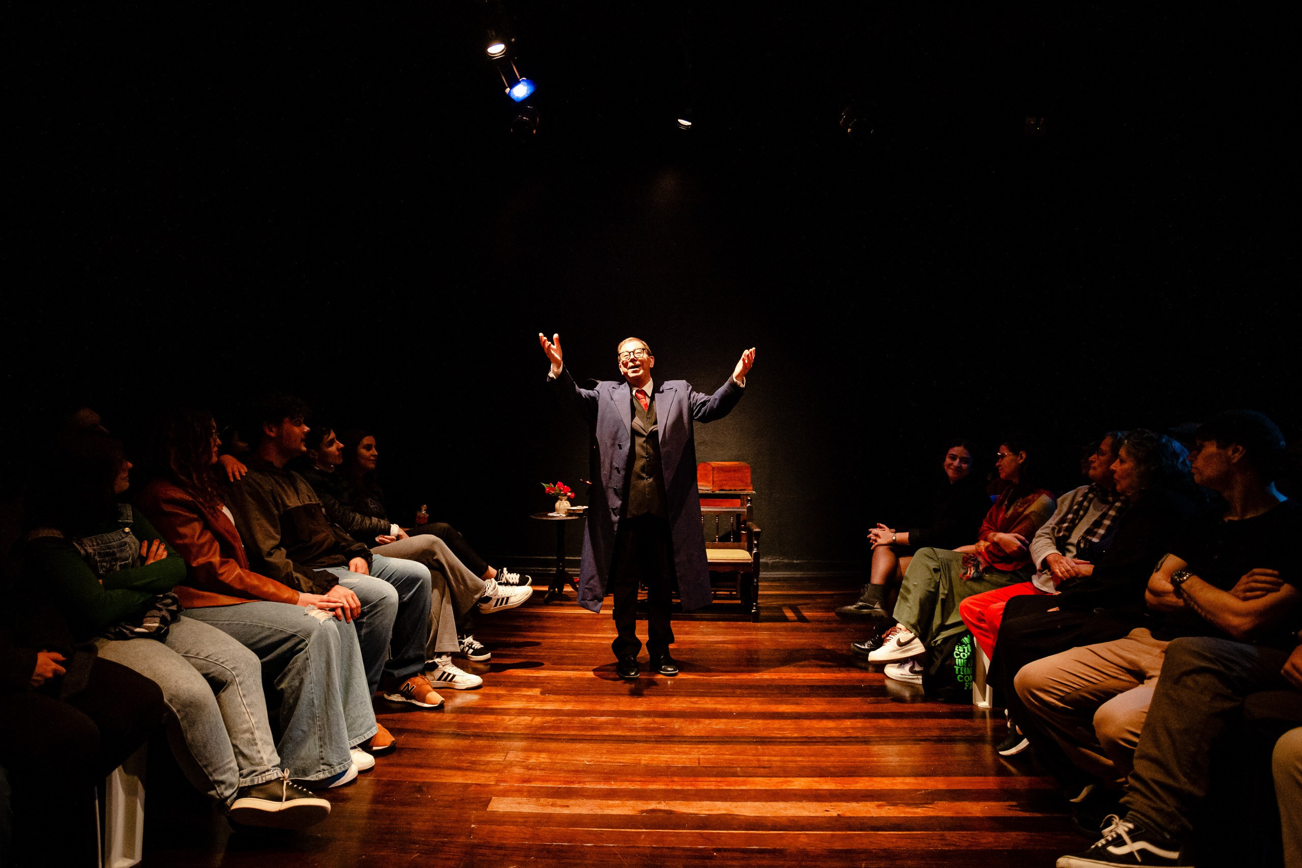 Espetáculo teatral As Pessoas de Minha Pessoa — Valentim Schmoeler