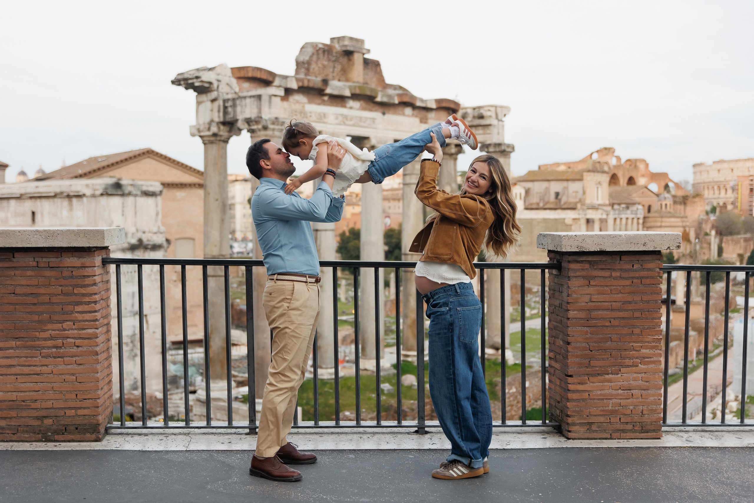 Famaly shooting in Rome. Wedding Photographer Rome Tuscany Como Sicily Puglia Amalfy Italy- Oksana Savenchuk