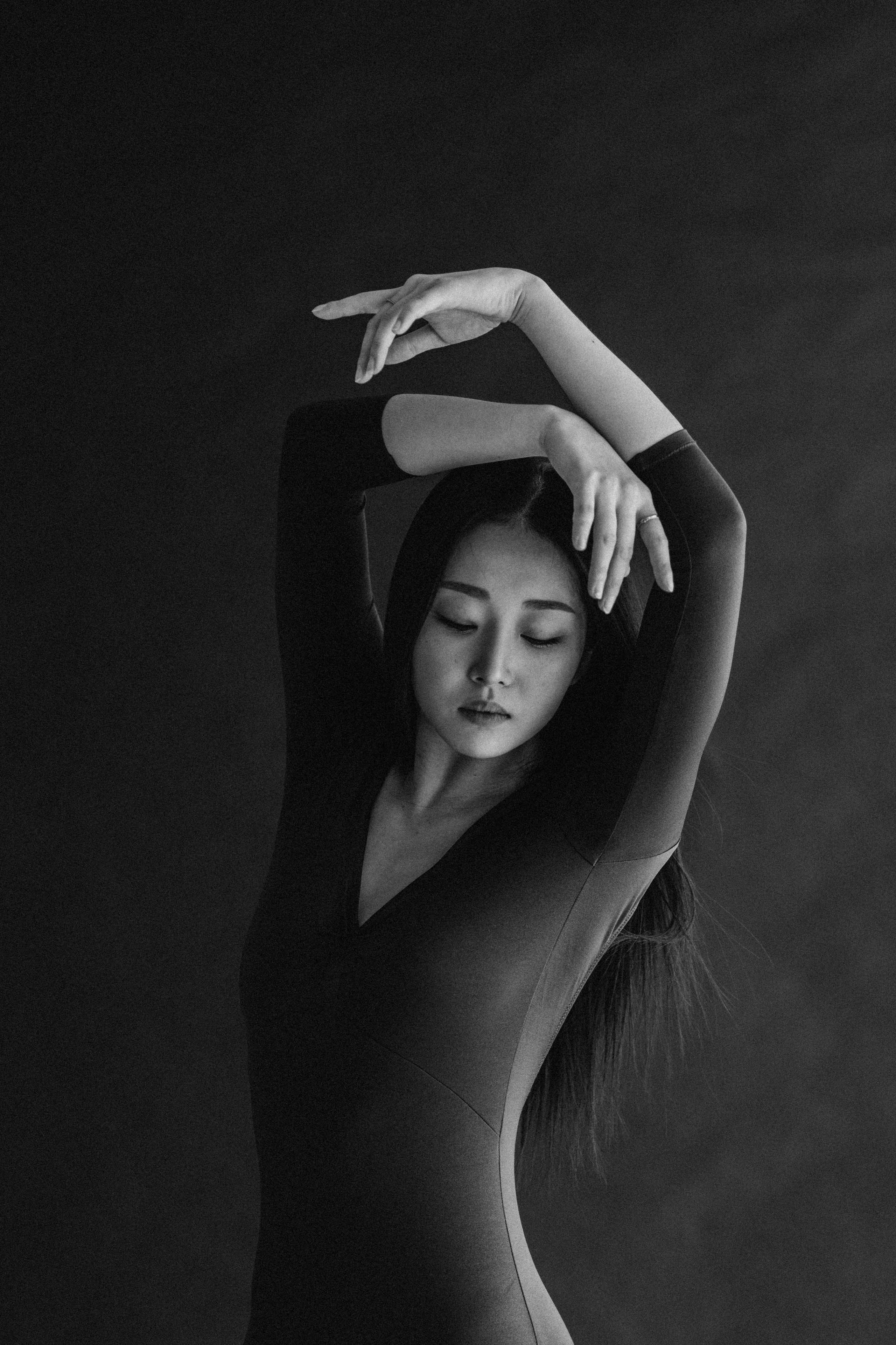 DANCERS. Victoria Olonen – Cinematic Portrait Artist | Helsinki & Europe