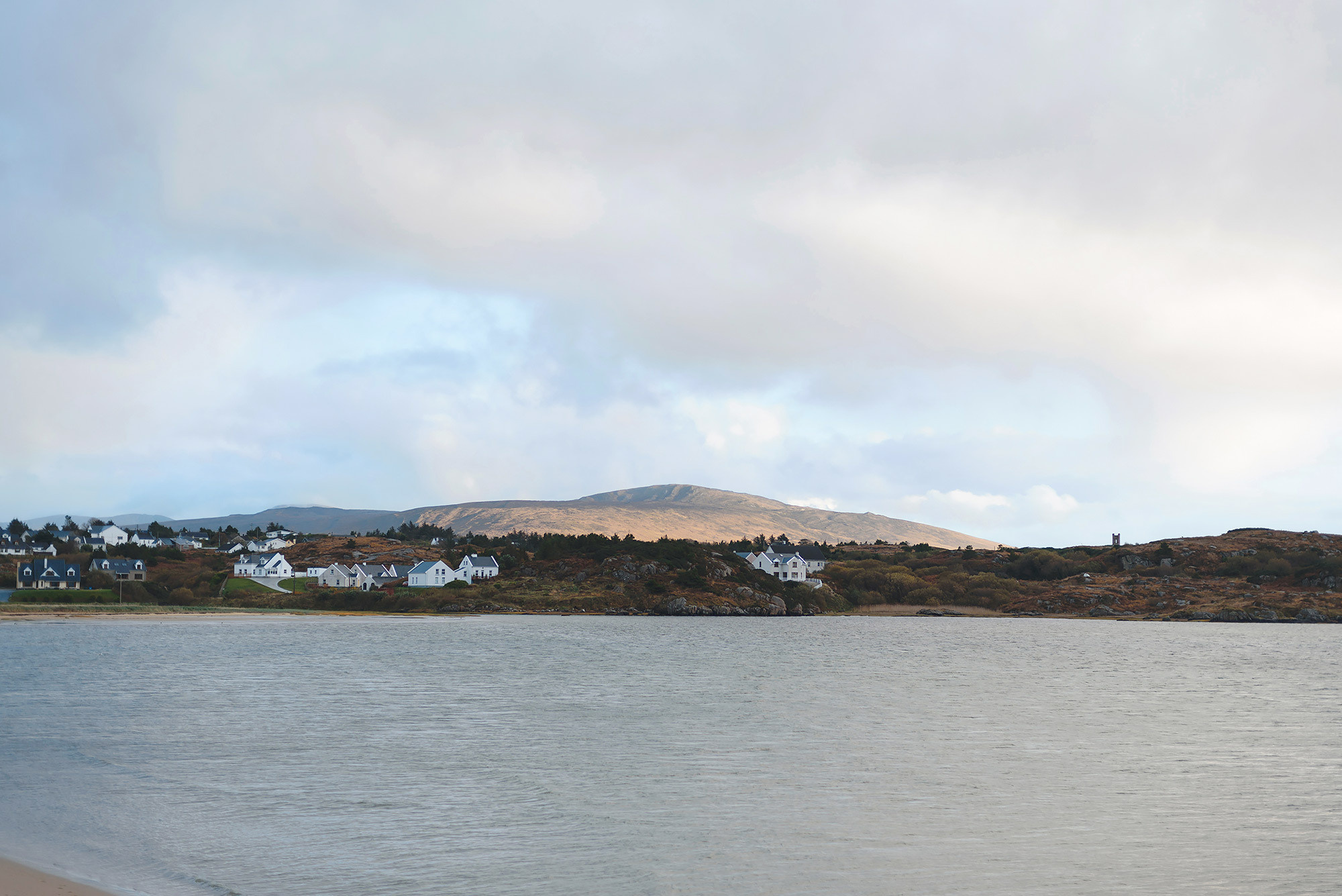 Bunbeg Beach family photographer in Ireland — Andrei Zveaghintev