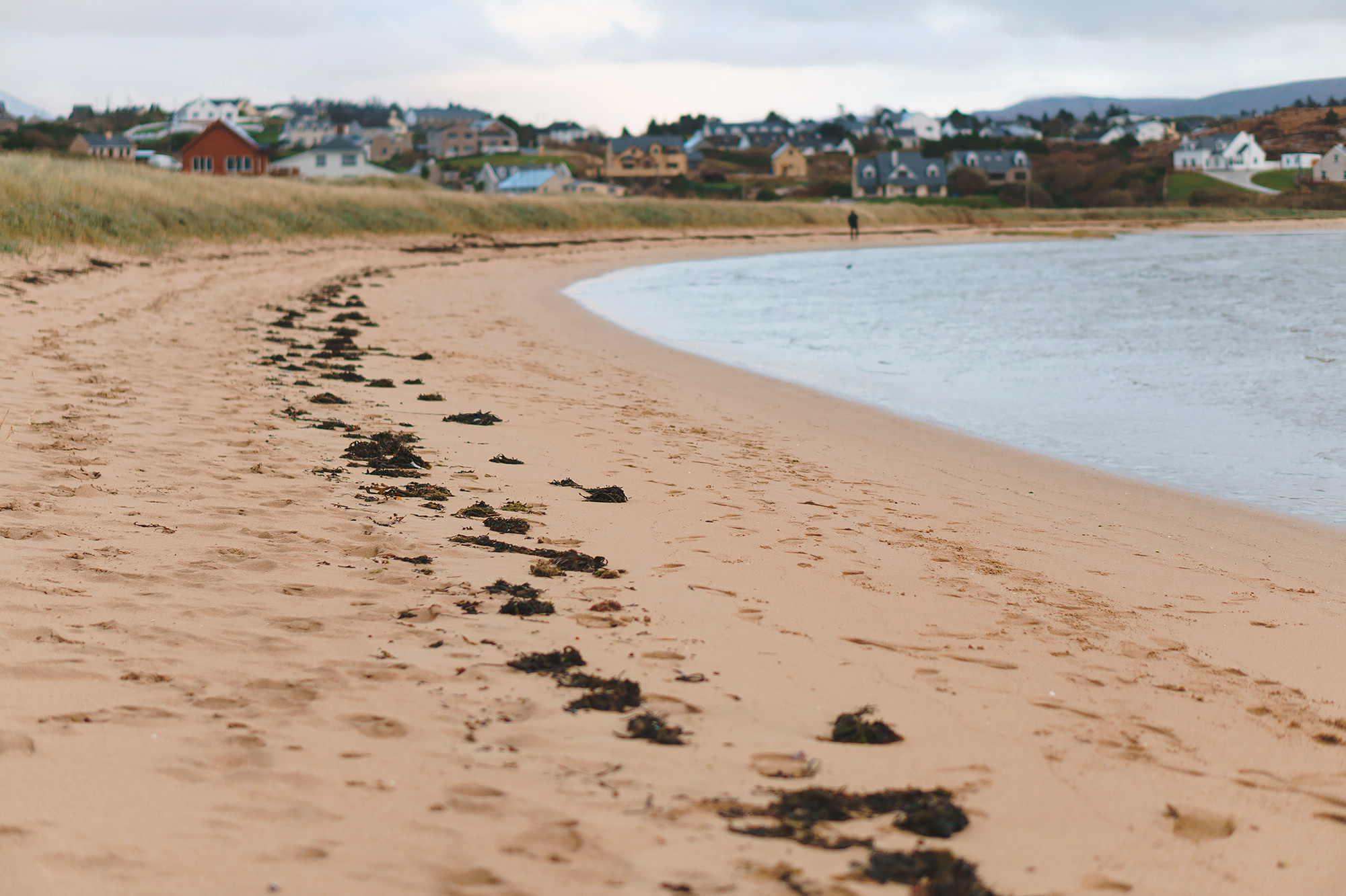 Bunbeg Beach family photographer in Ireland — Andrei Zveaghintev