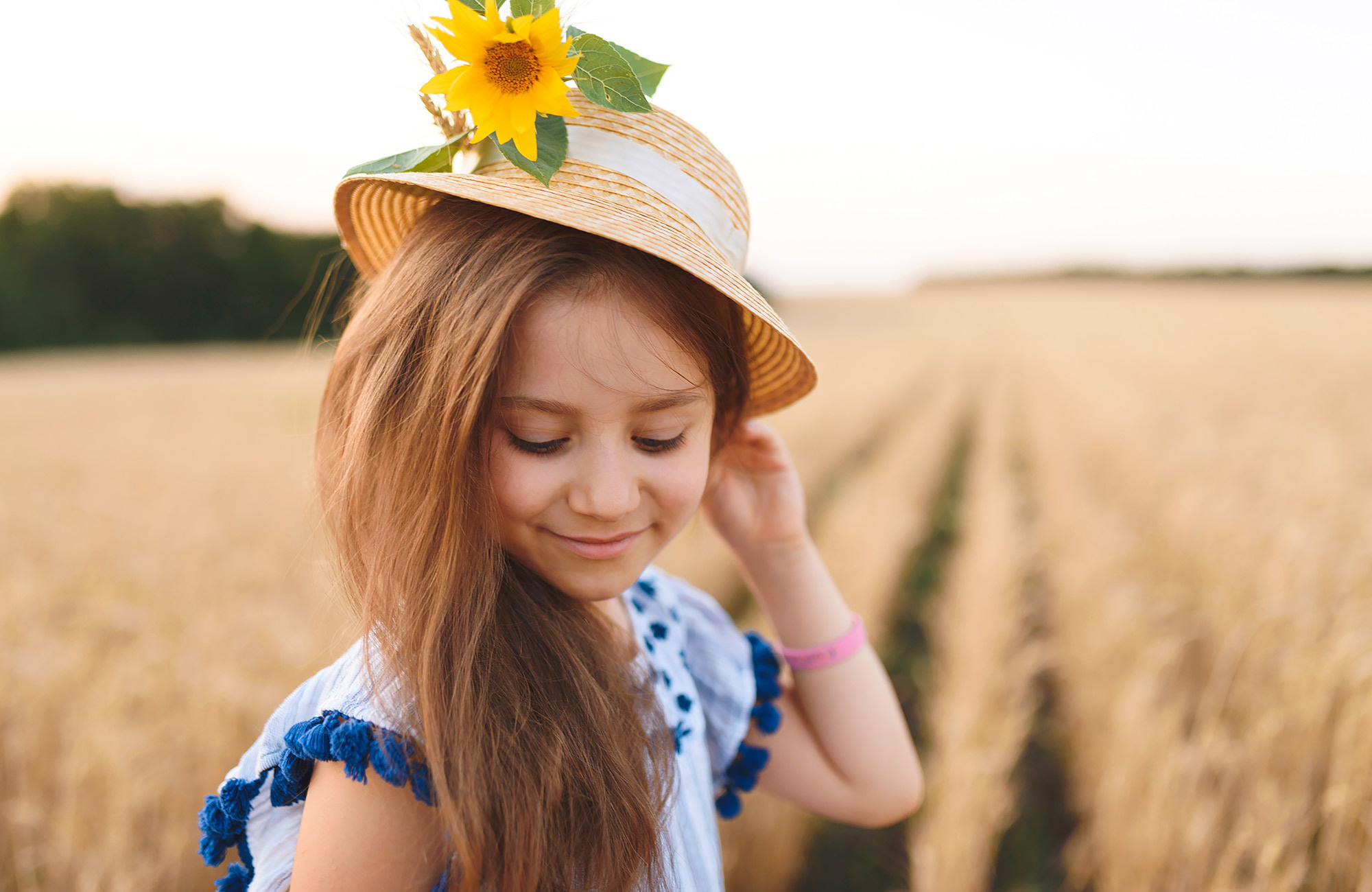 Family photography in wheat field — Andrei Zveaghintev