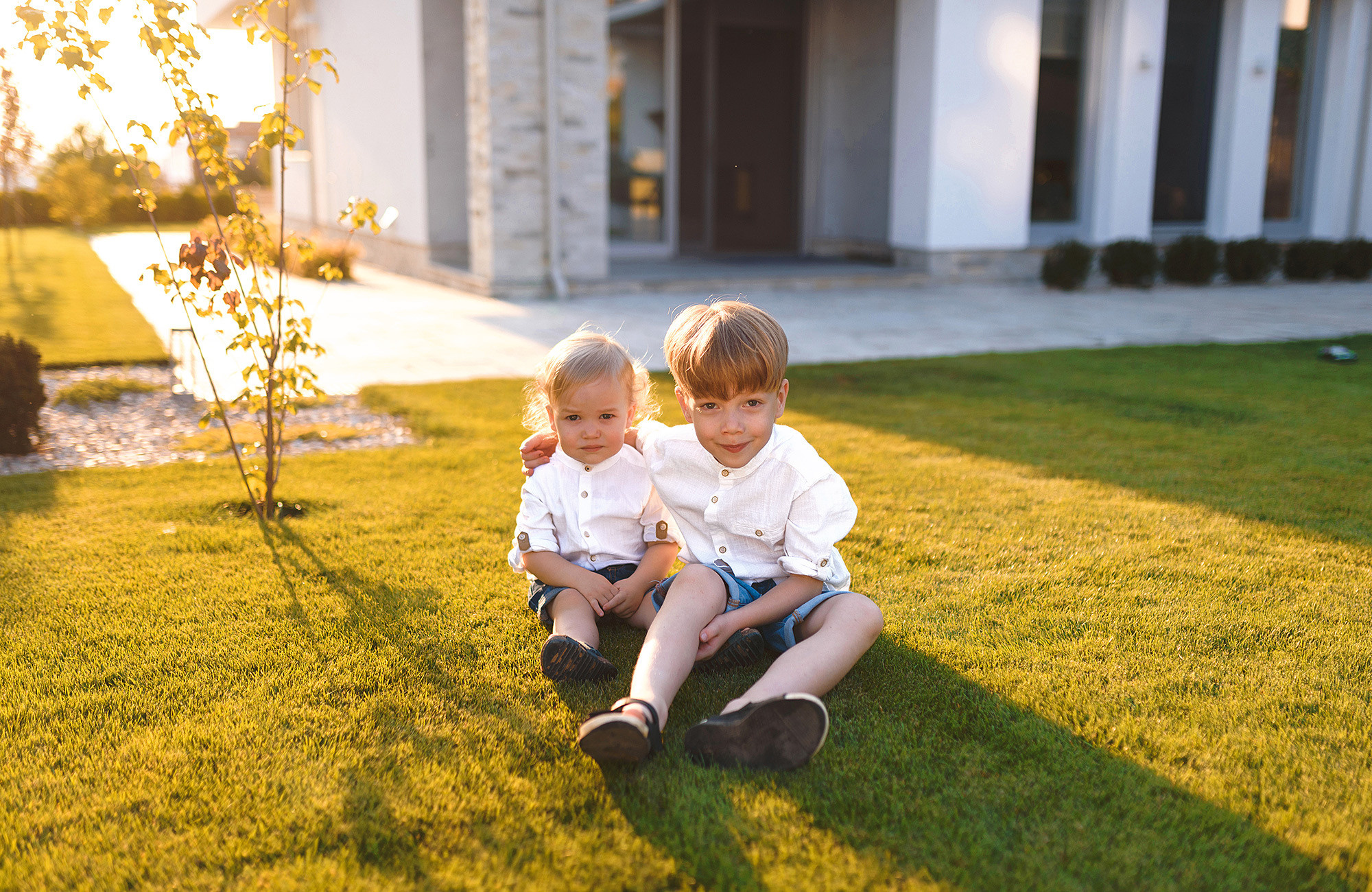 Семейная фотосессия во дворе дома — Дублин, Ирландия