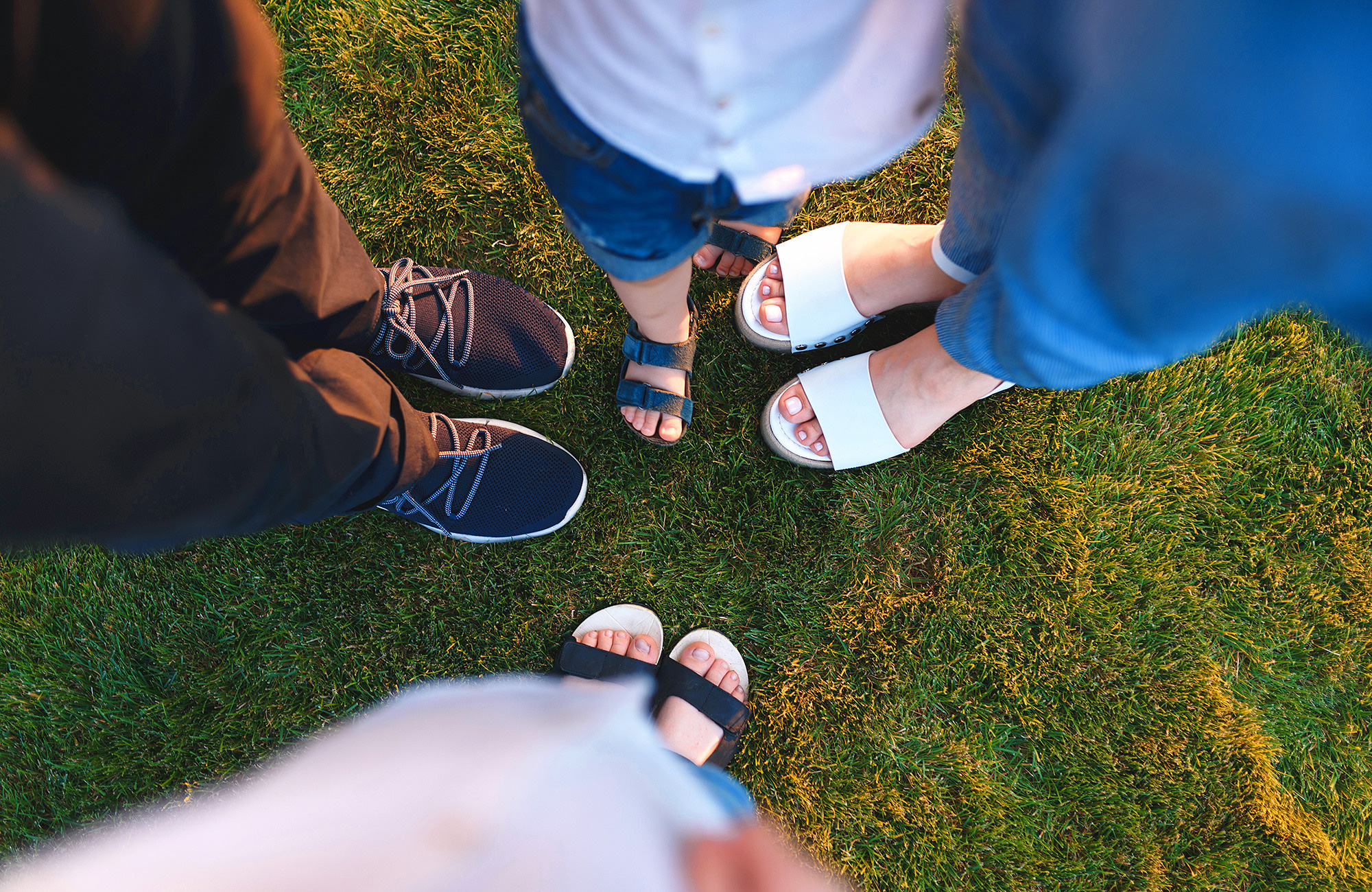 Семейная фотосессия во дворе дома — Дублин, Ирландия