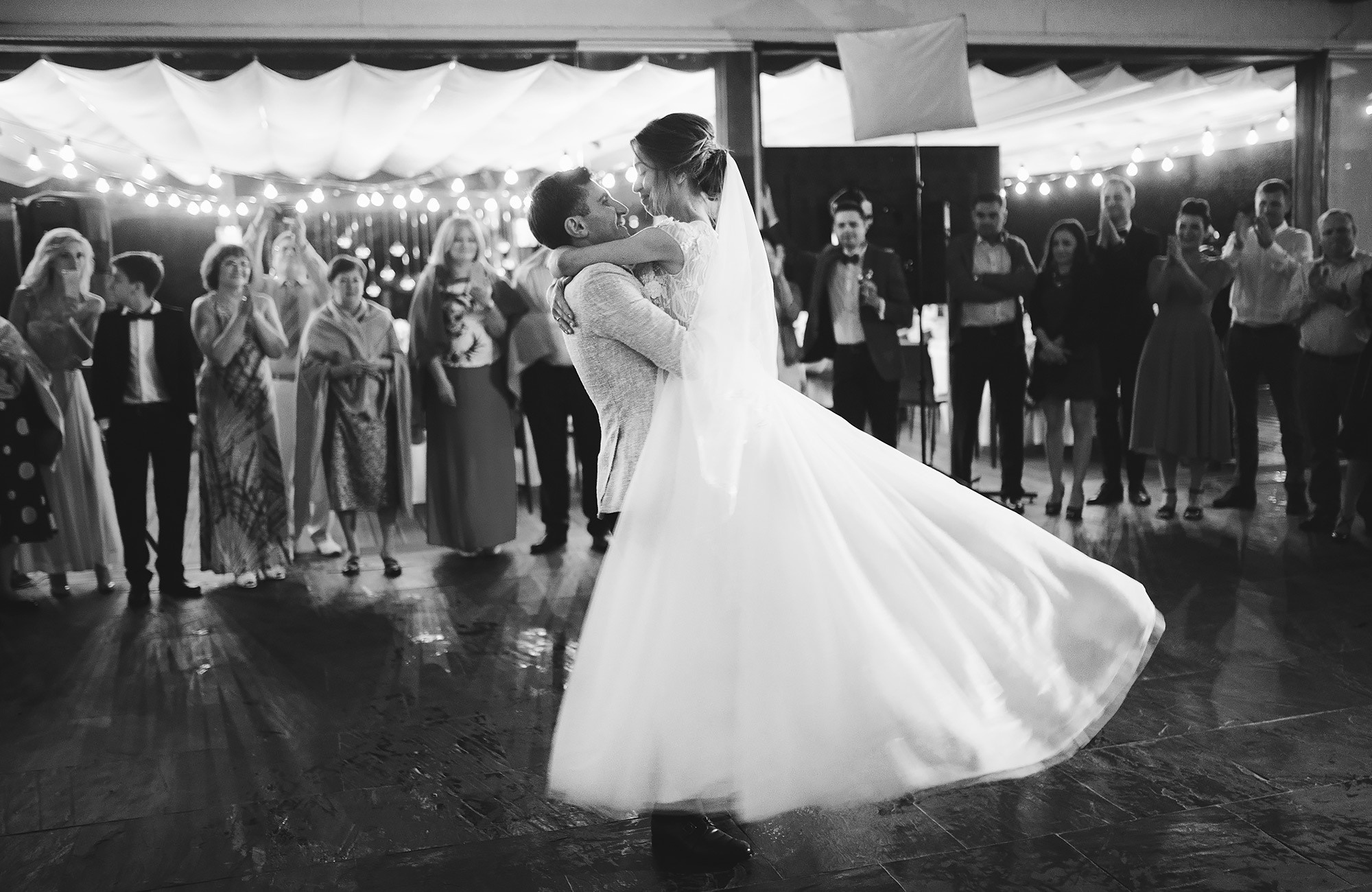 Небольшая уютная свадьба в Villa Drago в Молдове