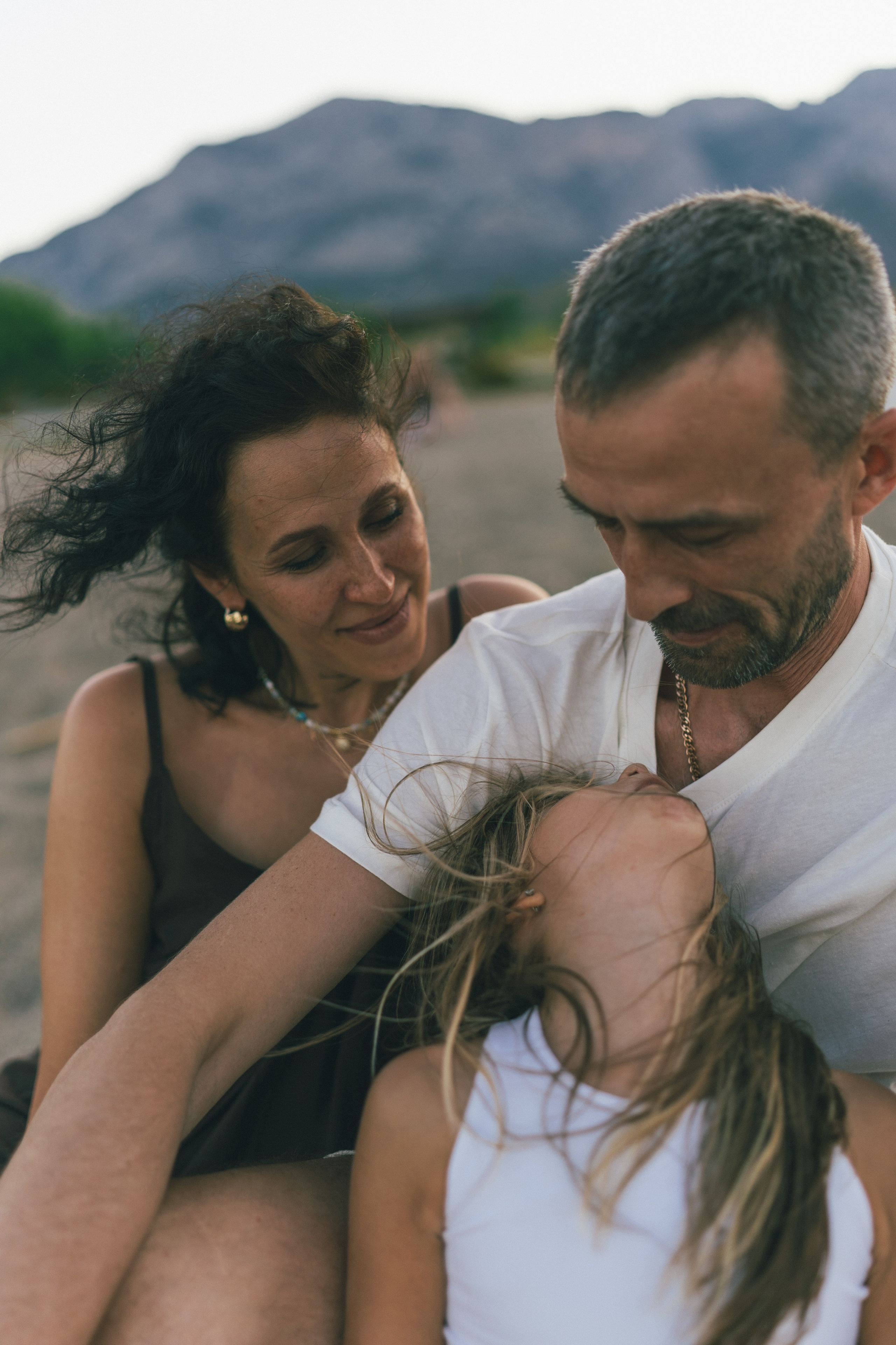 Оля, Слава и Лера. Family photographer in Oviedo — Yana Razina