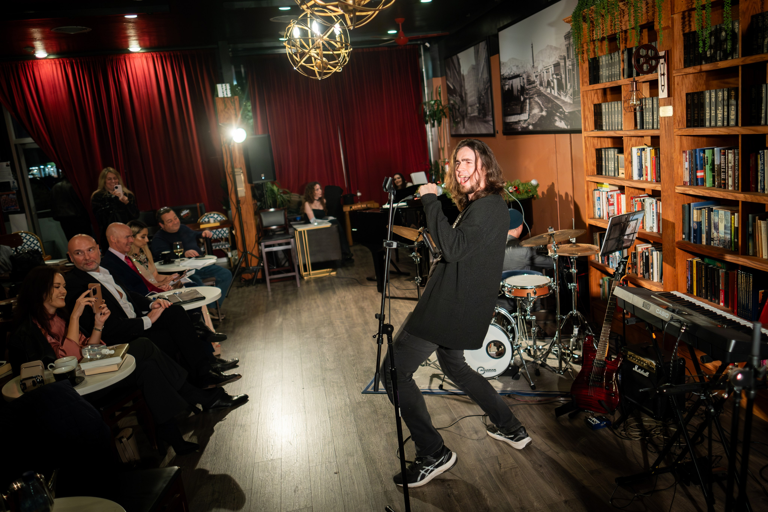 РОЖДЕСТВО / ЖЕНЯ БЕРКОВИЧ. Reportage concert portrait photography in the San Francisco Bay Area