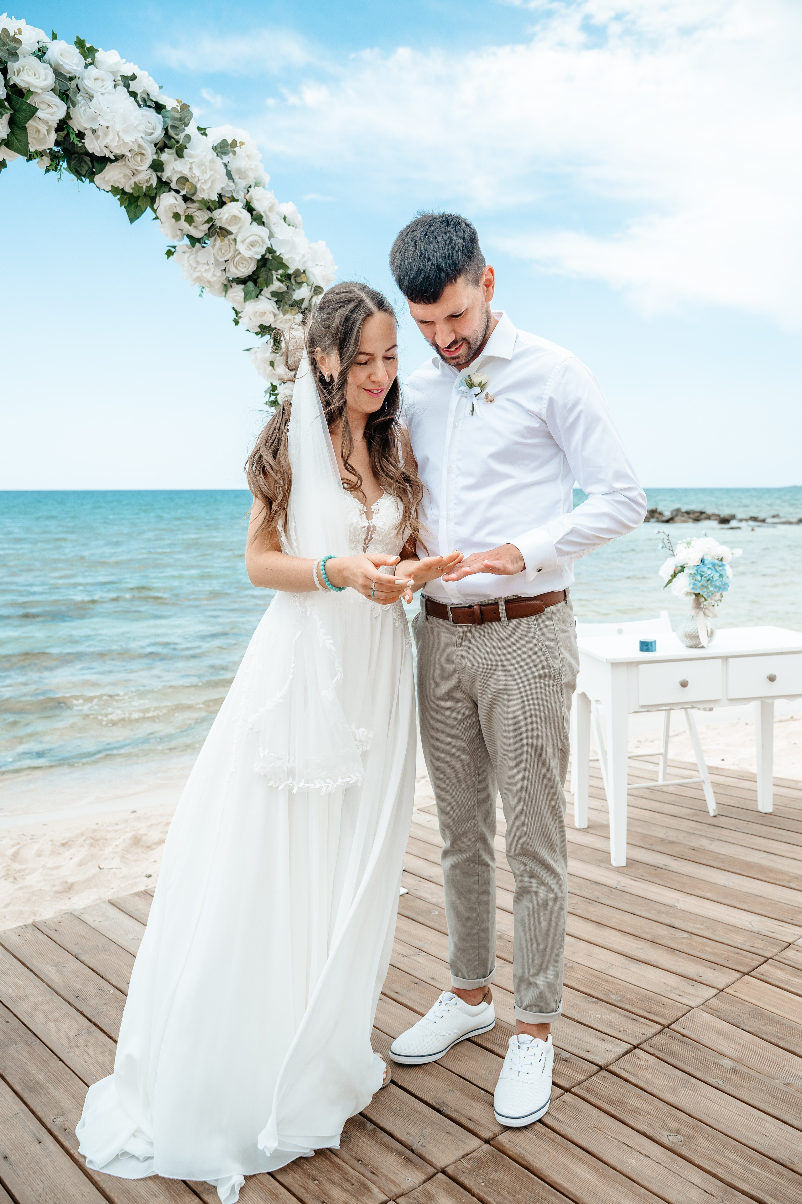 Sirens beach ceremony. AdrianOltean.wfolio.pro