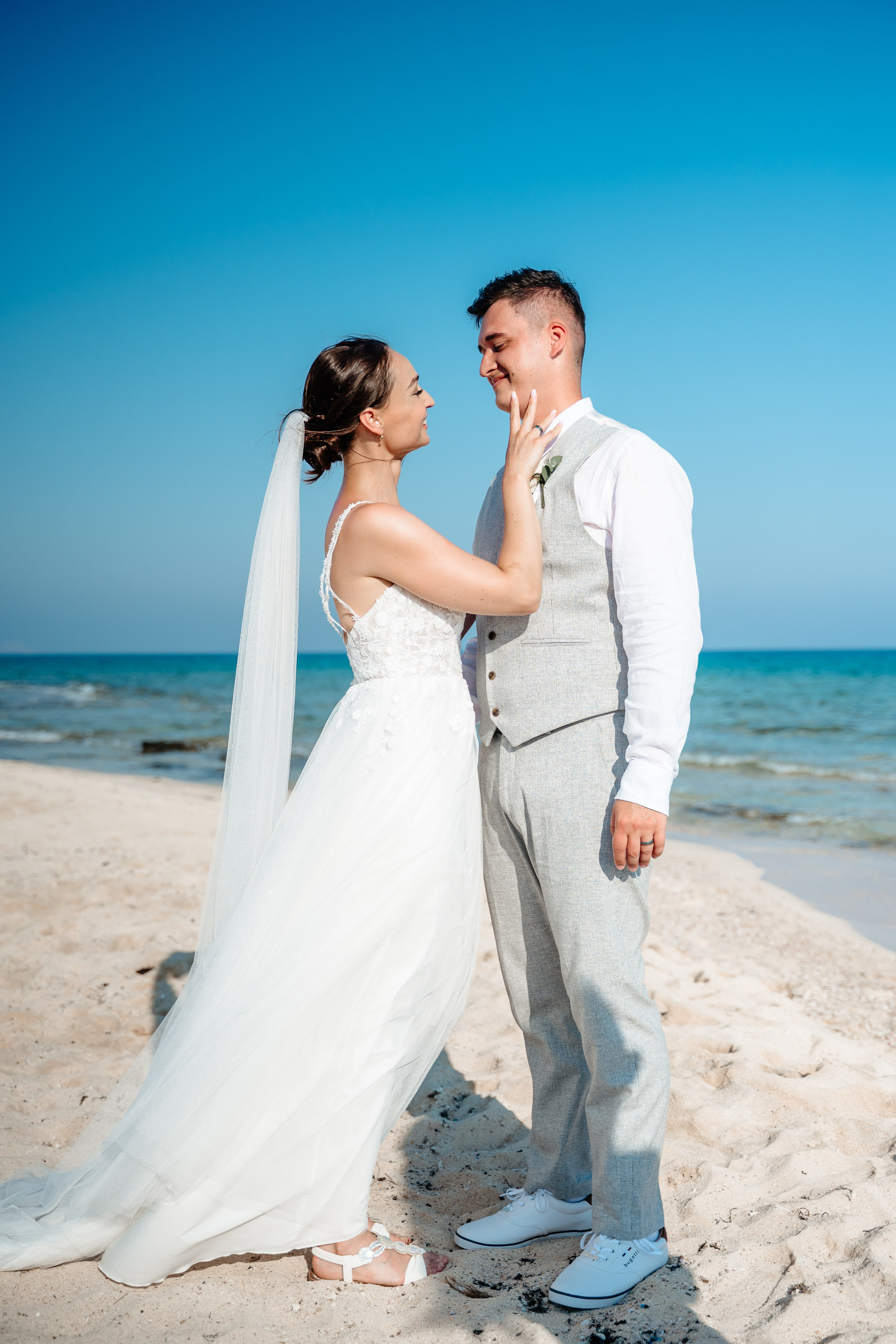 Sirens beach ceremony. AdrianOltean.wfolio.pro