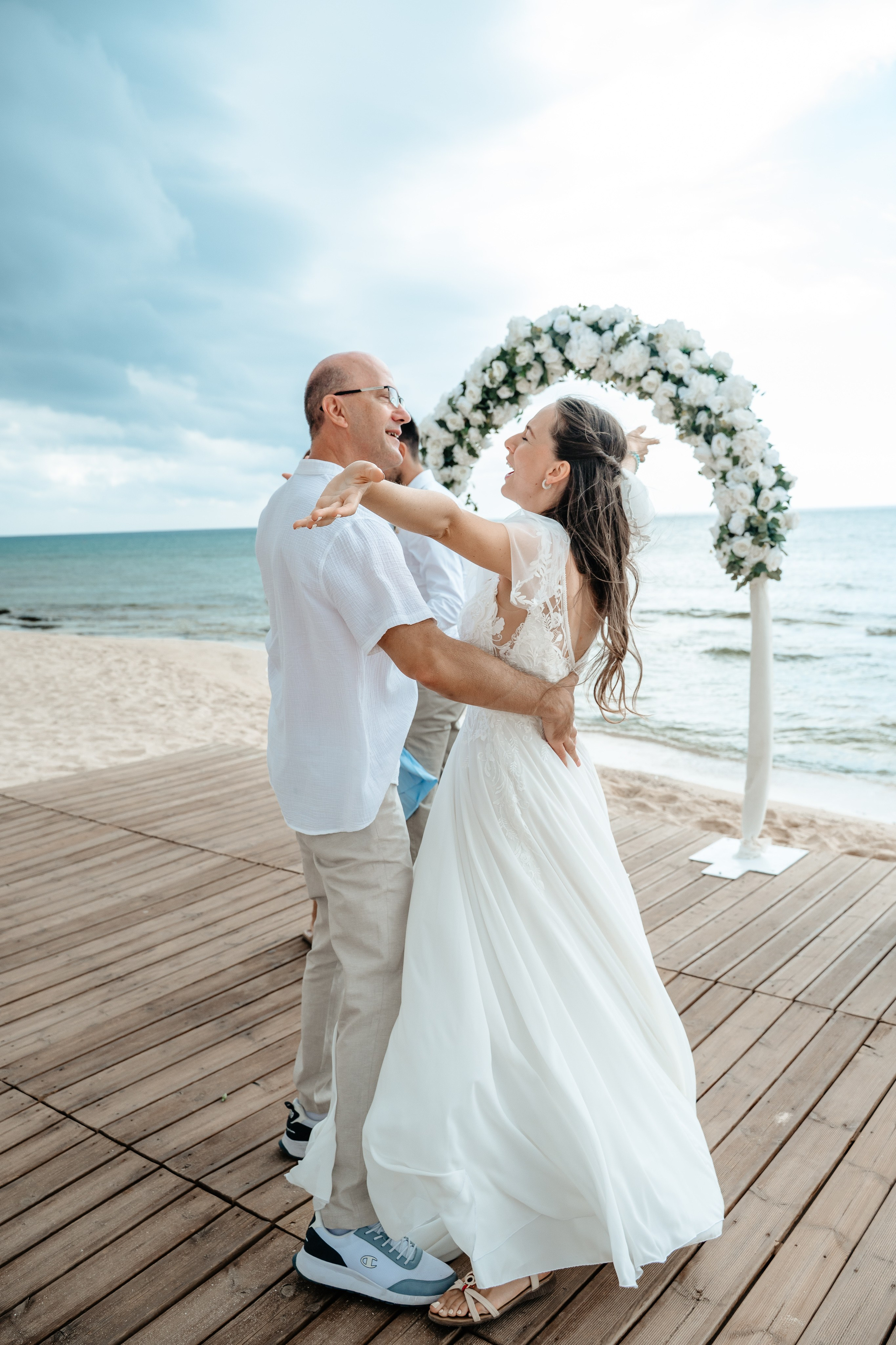 Sirens beach ceremony. AdrianOltean.wfolio.pro