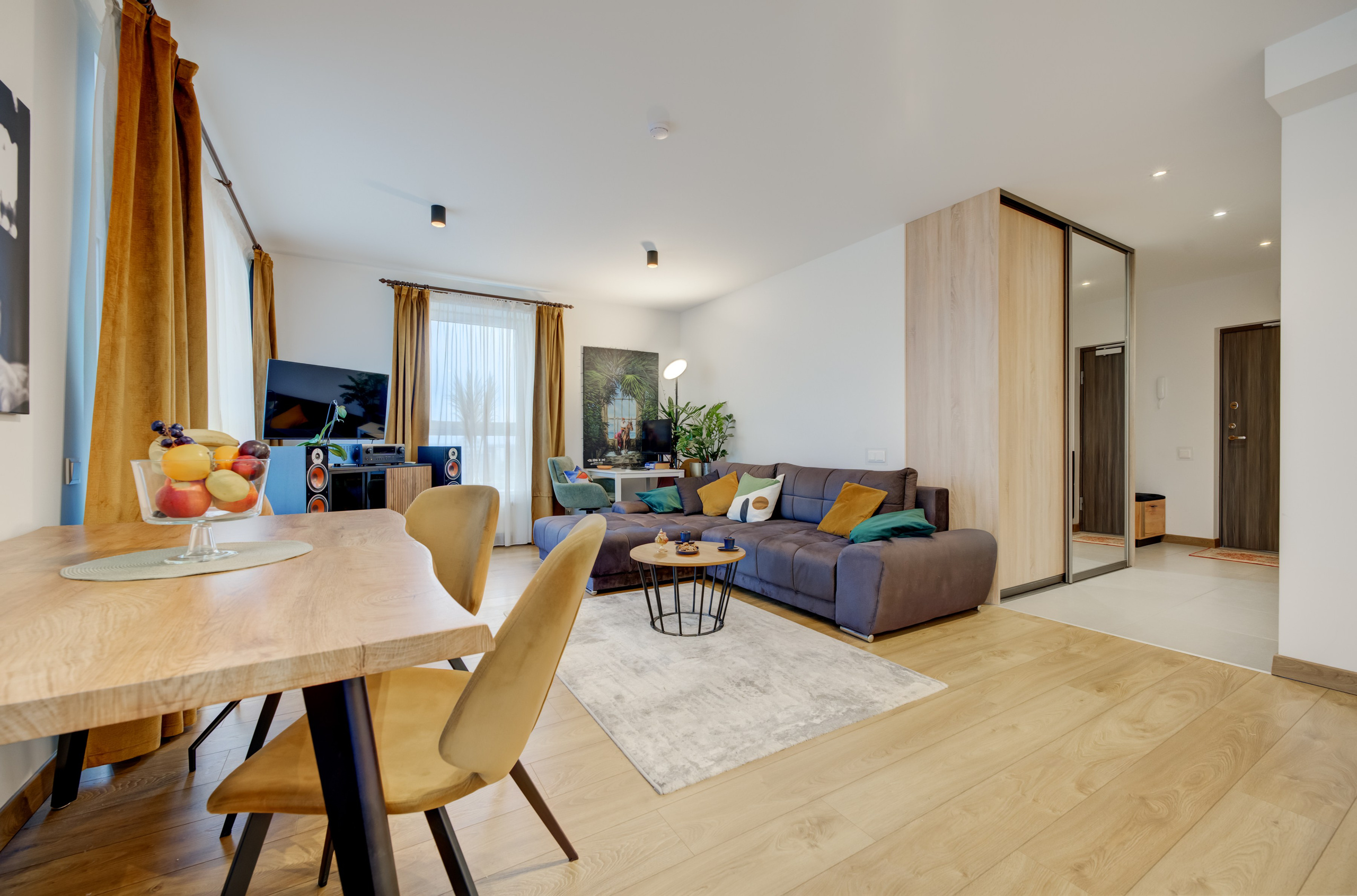 Karaliaučiaus g. 9 c, 2 k buto fotosesija. Elina Sapiega fotografė Vilniuje