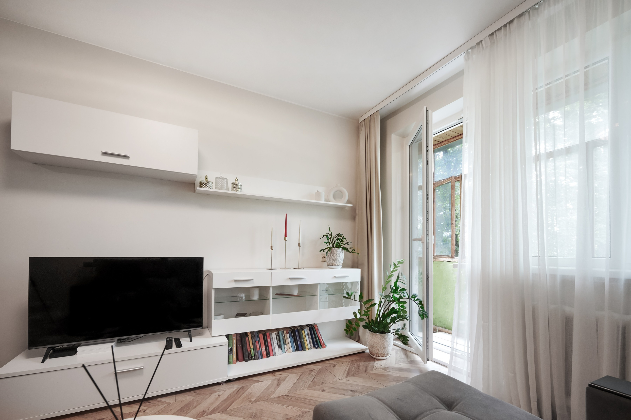 Apkasu g. 21. Elina Sapiega fotografė Vilniuje