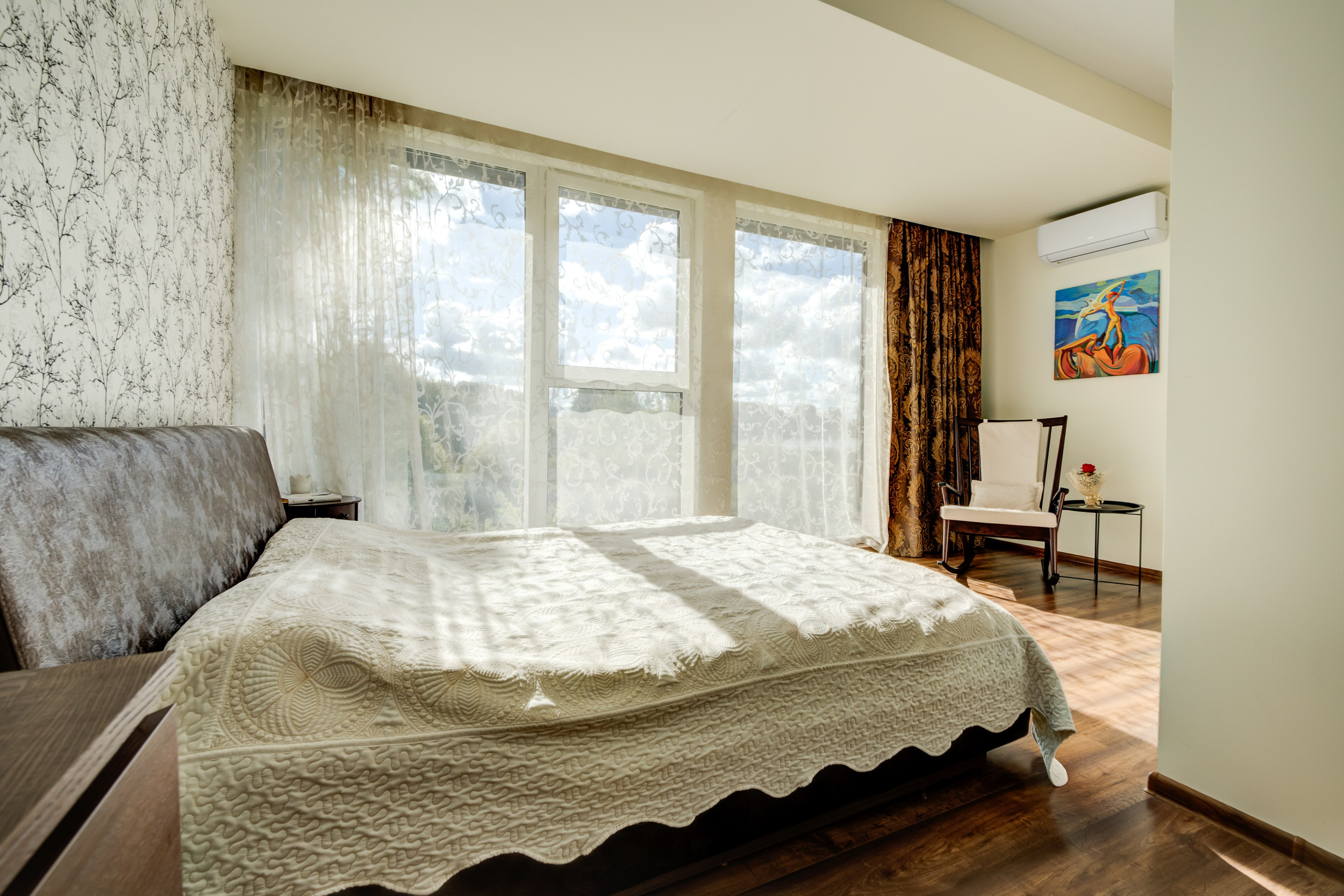 Sadyba Vinliaus r. prie ežero. Elina Sapiega fotografė Vilniuje