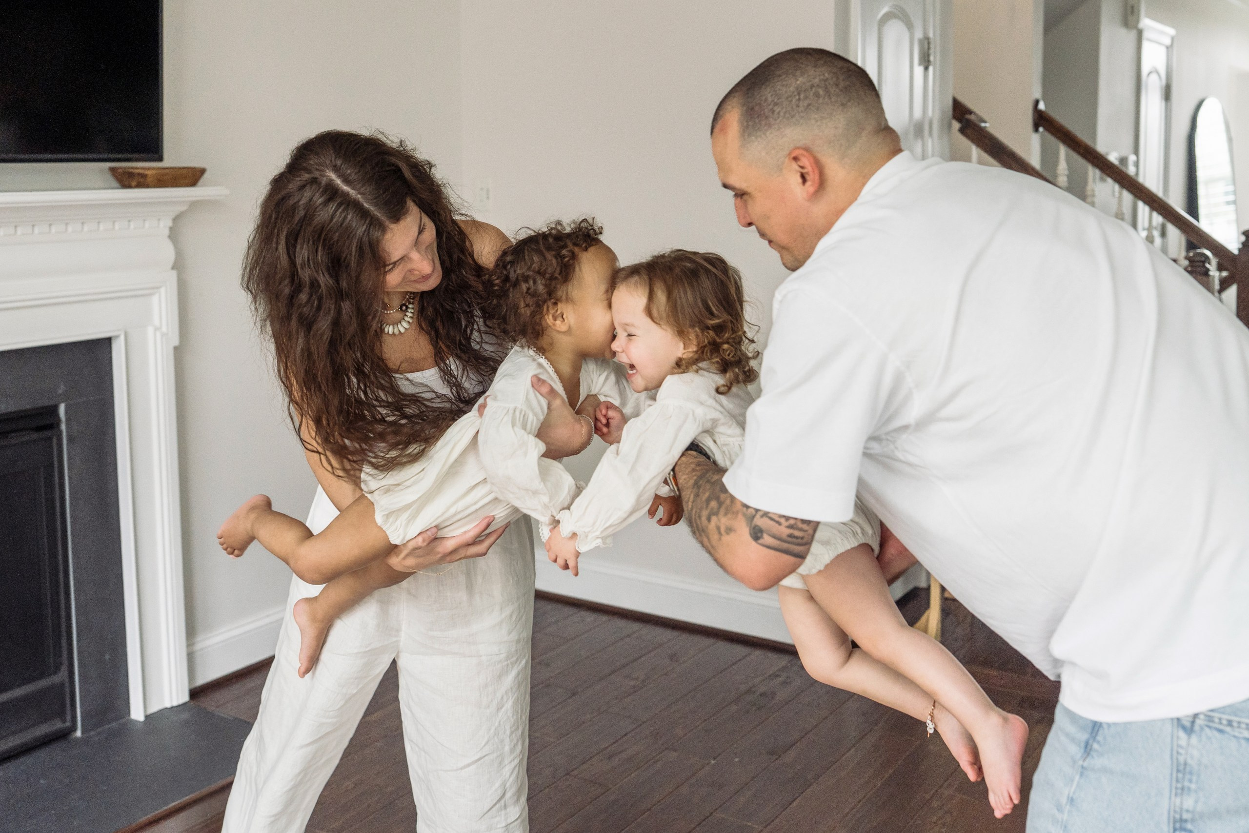Briana, Chris, Eva, Nellie. Alisa Tant — Family and newborn photographer Bucks County, Montgomery county, Philadelphia, NJ