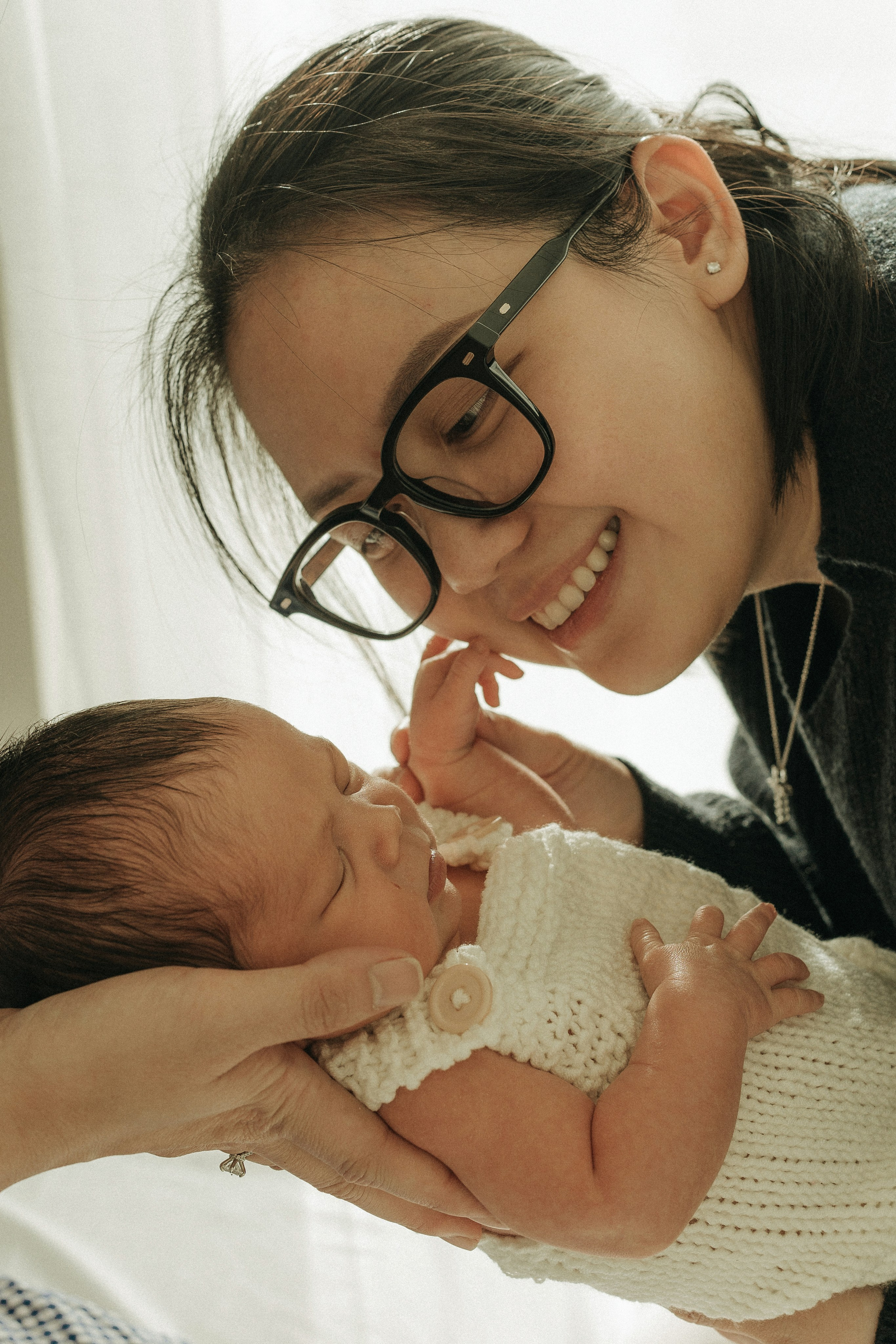 Cozy At-Home Newborn Photography – Warm & Emotional. Alisa Tant — Family and newborn photographer Bucks County, Montgomery county, Philadelphia, NJ