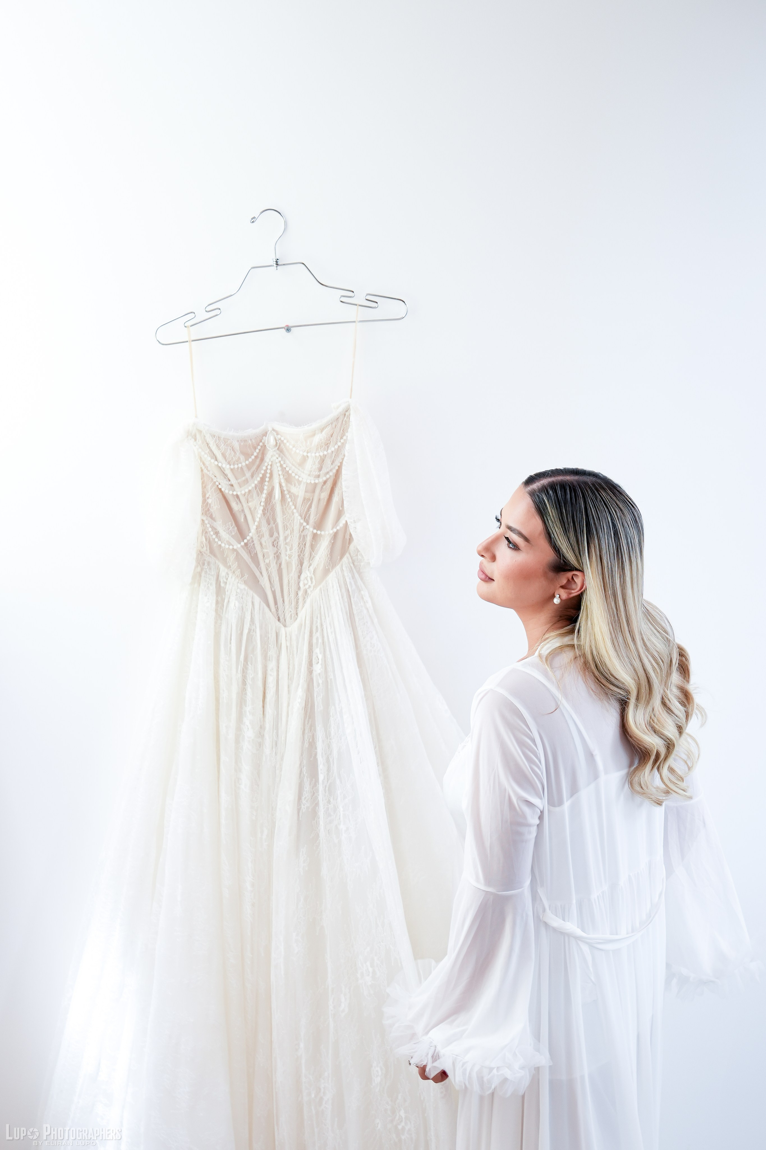 ראשי. לופו צלמים — צילום חתונות ואירועים