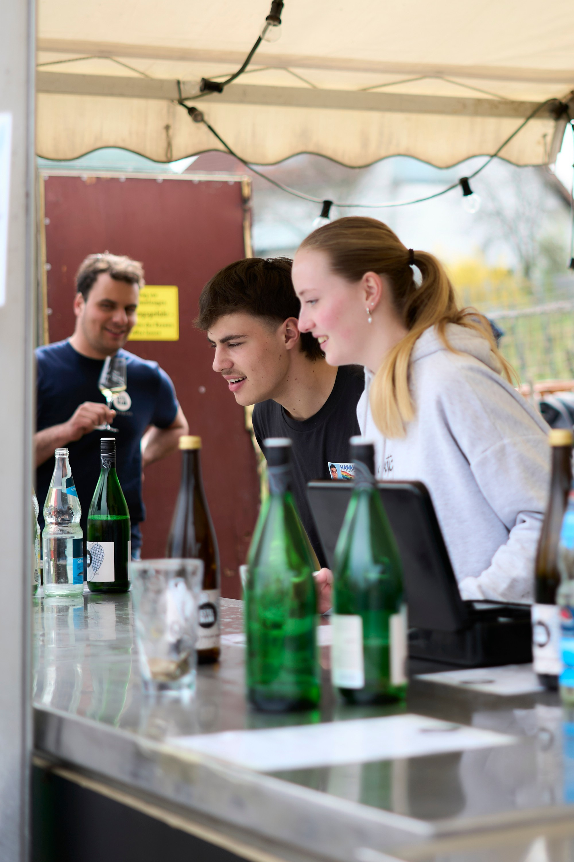 Mandelblütenfest (Gimmeldingen) 2024. Aleksandr Steinbrenner | Streetfotografie