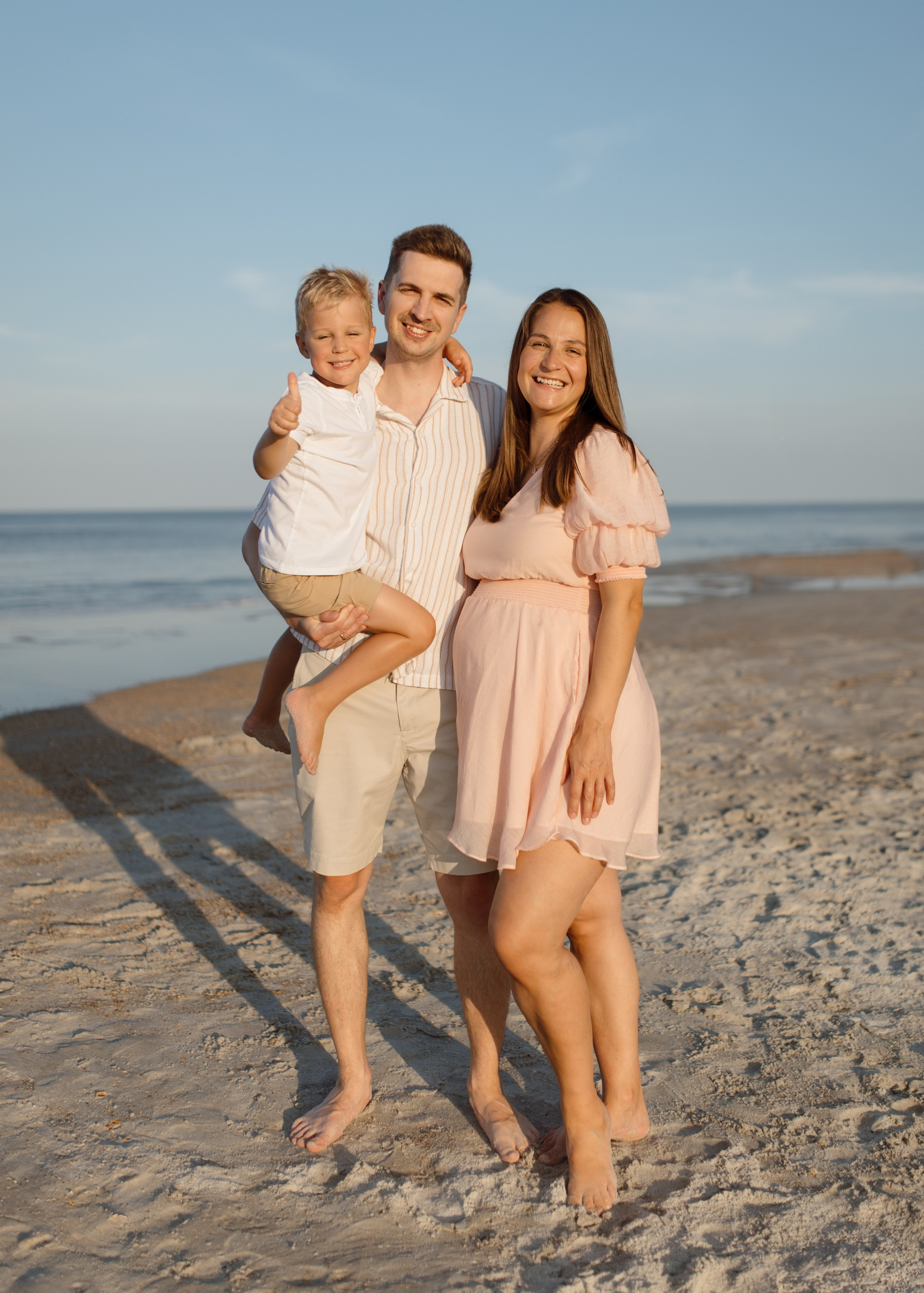 T + A Maternity at the Beach. Portrait and couples photographer in Florida, Valeriia Honcharova