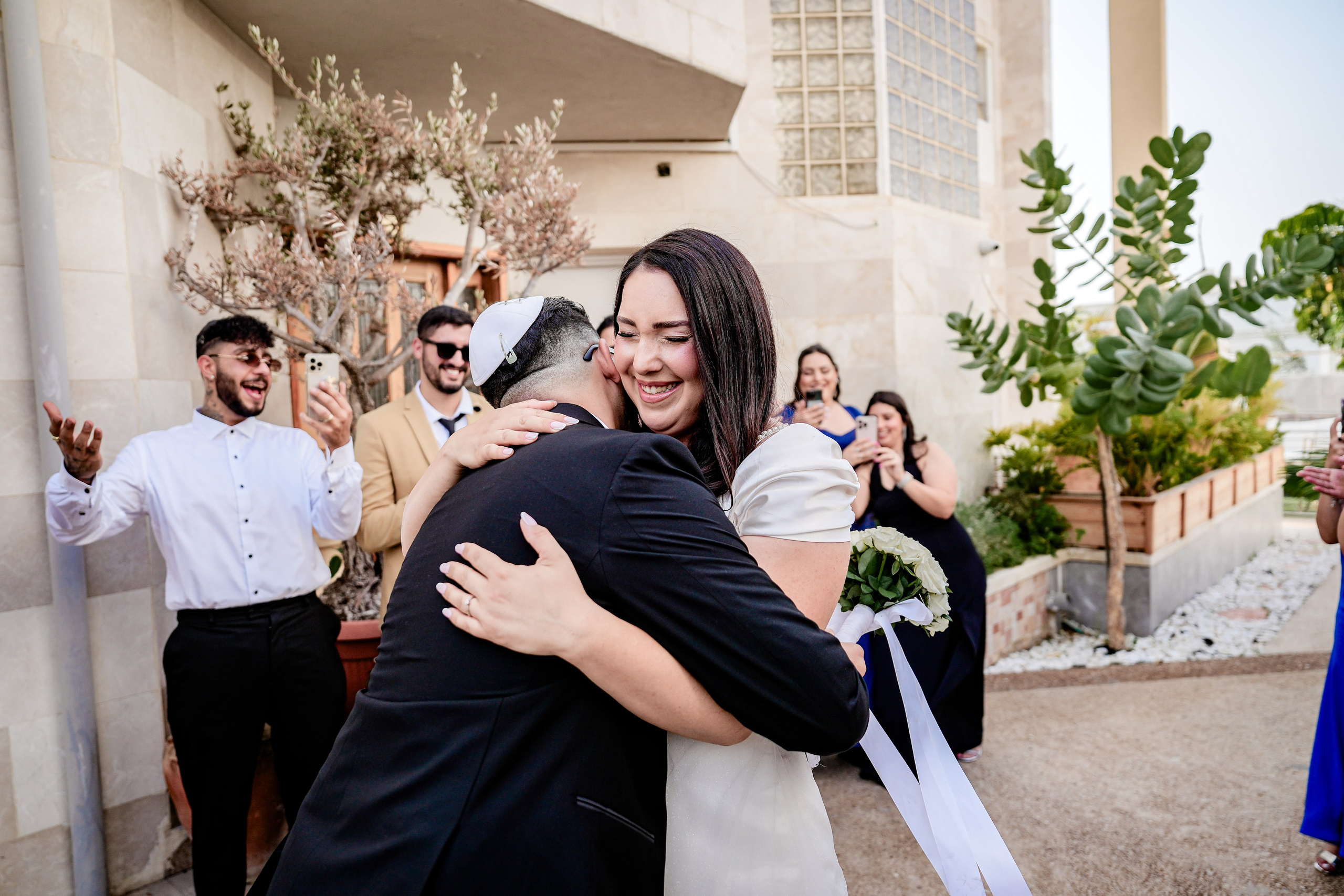 May & Aviel. לופו צלמים — צילום חתונות ואירועים