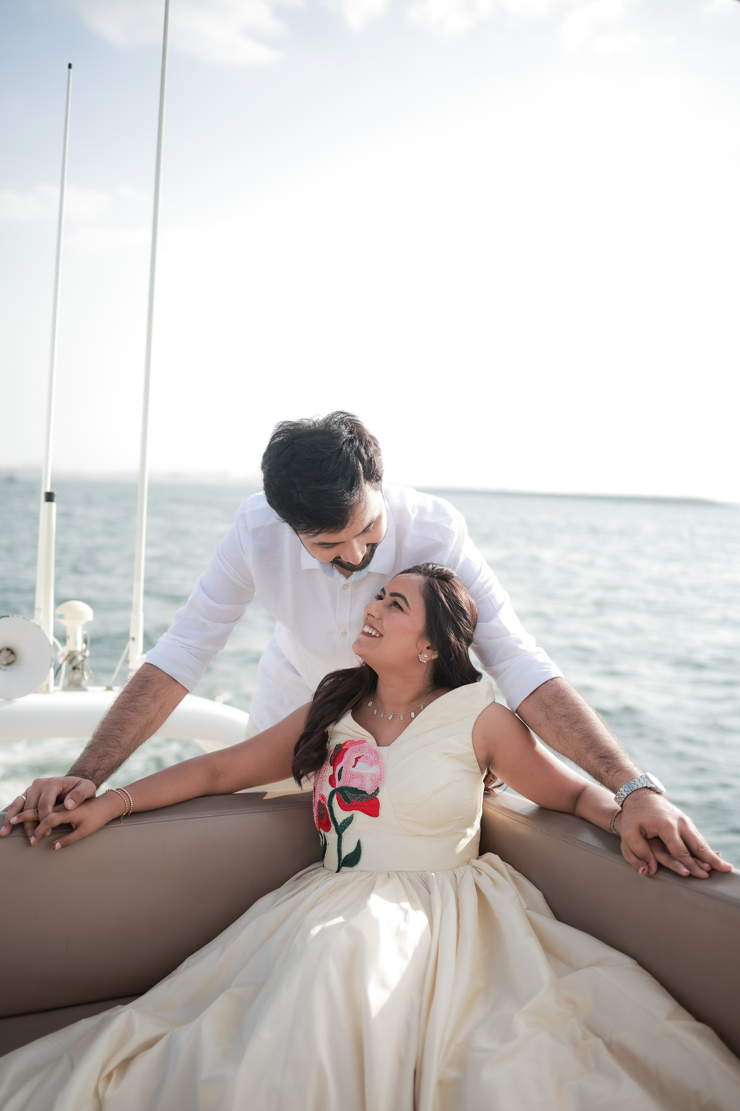 COUPLE SESSIONS. Love Emotions Weddings