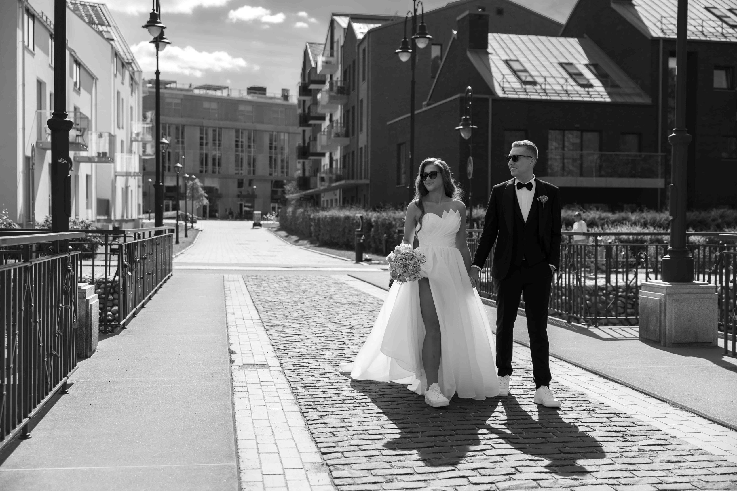 Modernios lokacijos fotosesijai Vilniuje. Framed by Evelina | Vestuvių fotografė