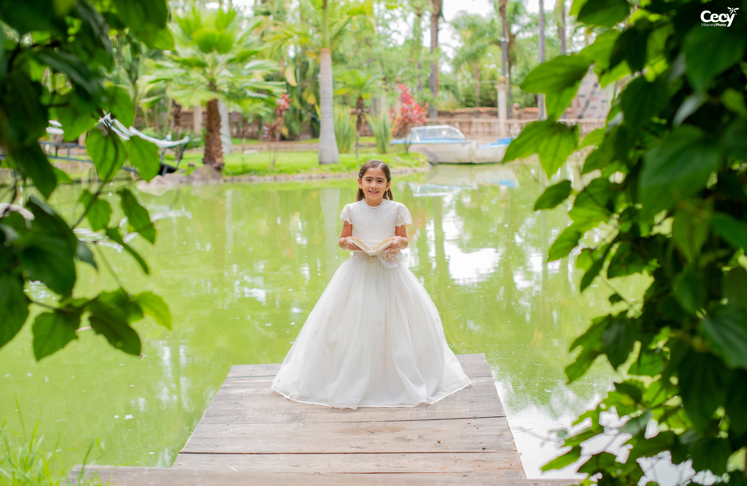 DAFNE Y SARA - PRIMERA COMUNIÓN