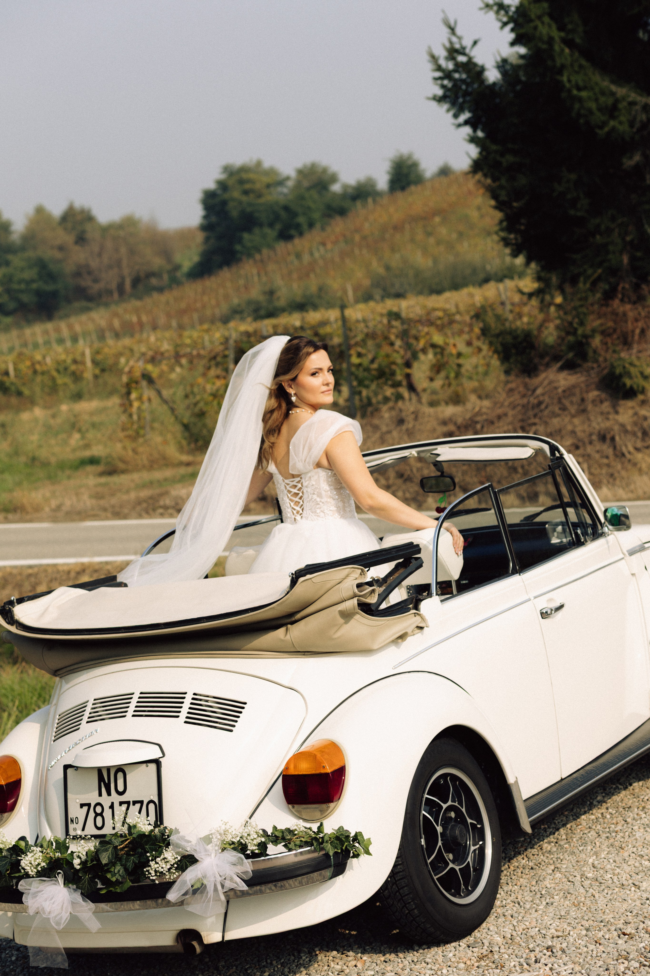 Autumn Wedding in the Vineyards of Piedmont, Italy — Kristina and Daniele. Liza Bizzaro — Italy Wedding, Love Story & Portrait Photographer in Milan, Turin, Piedmont and Across Italy
