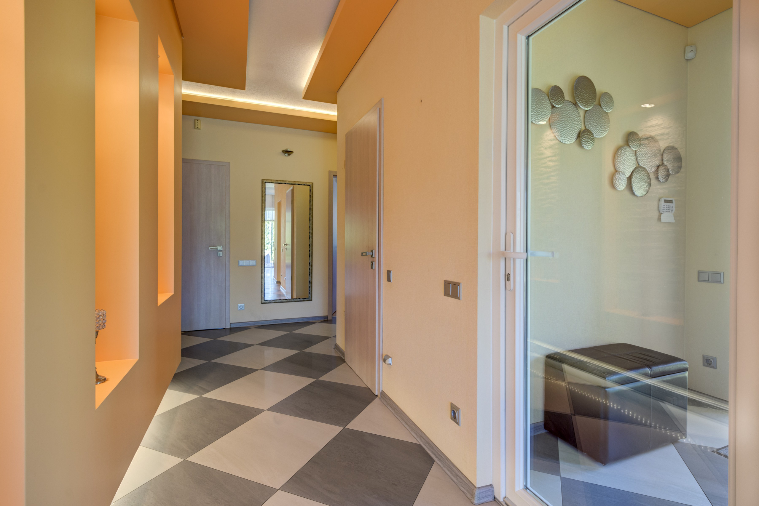 Žudiškių k. Ežero g. 70, Rešes sen. Elina Sapiega fotografė Vilniuje