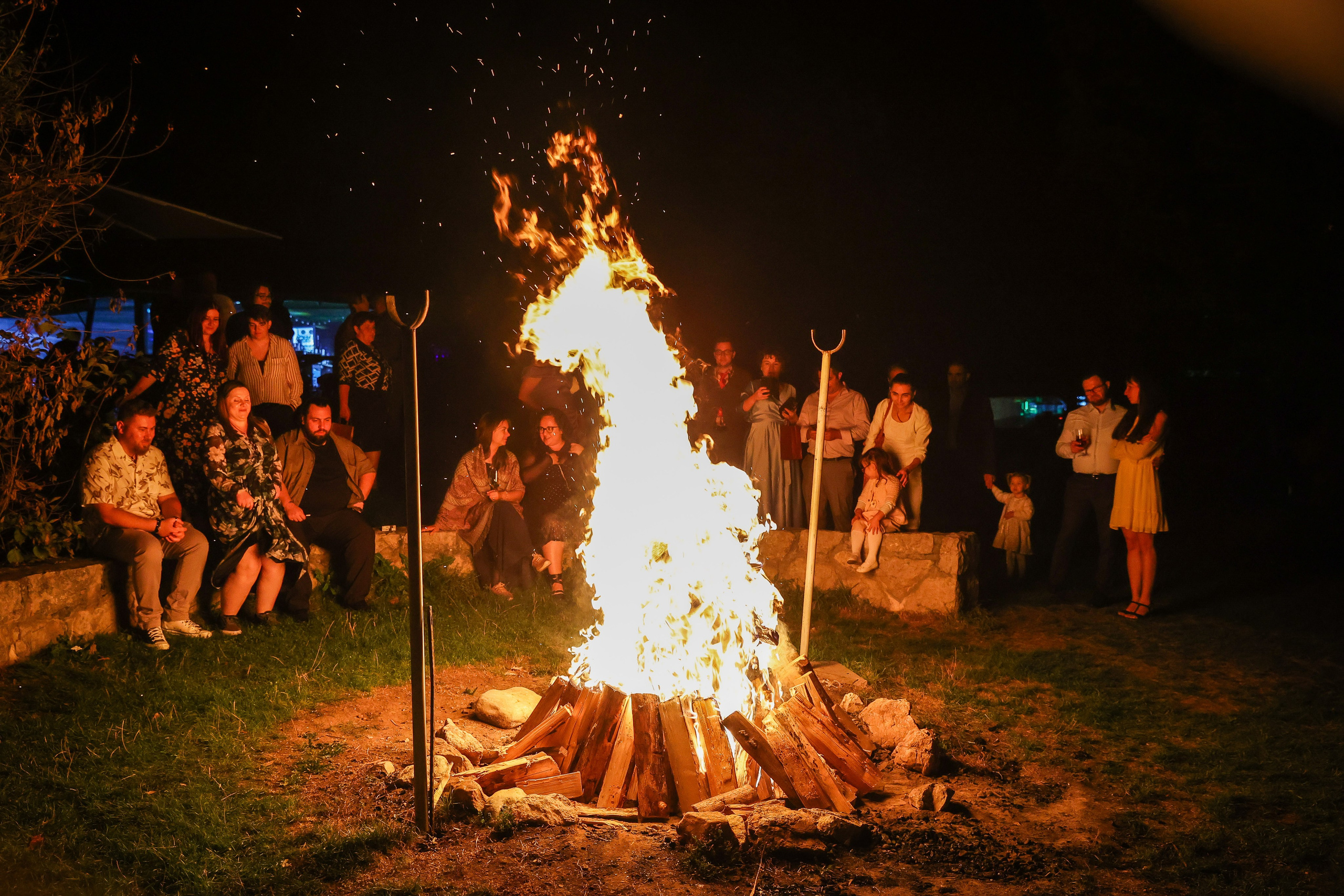 Orsi & Remus, eleganță în inima Transilvaniei. Rares Bucur is a professional wedding photographer based in Cluj-Napoca, Romania, specializing in wedding photography