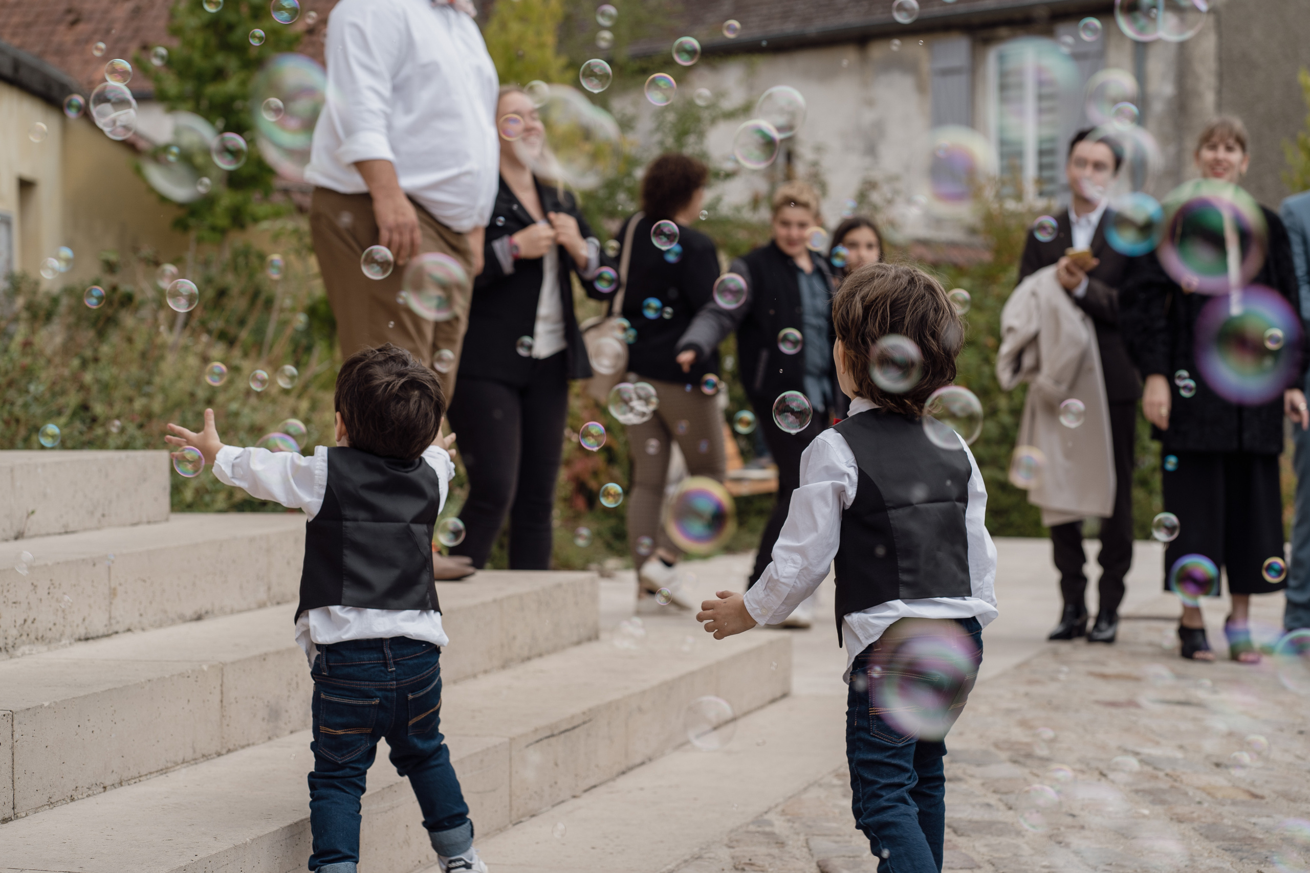 J & S. Weeding photographer / event / portrait