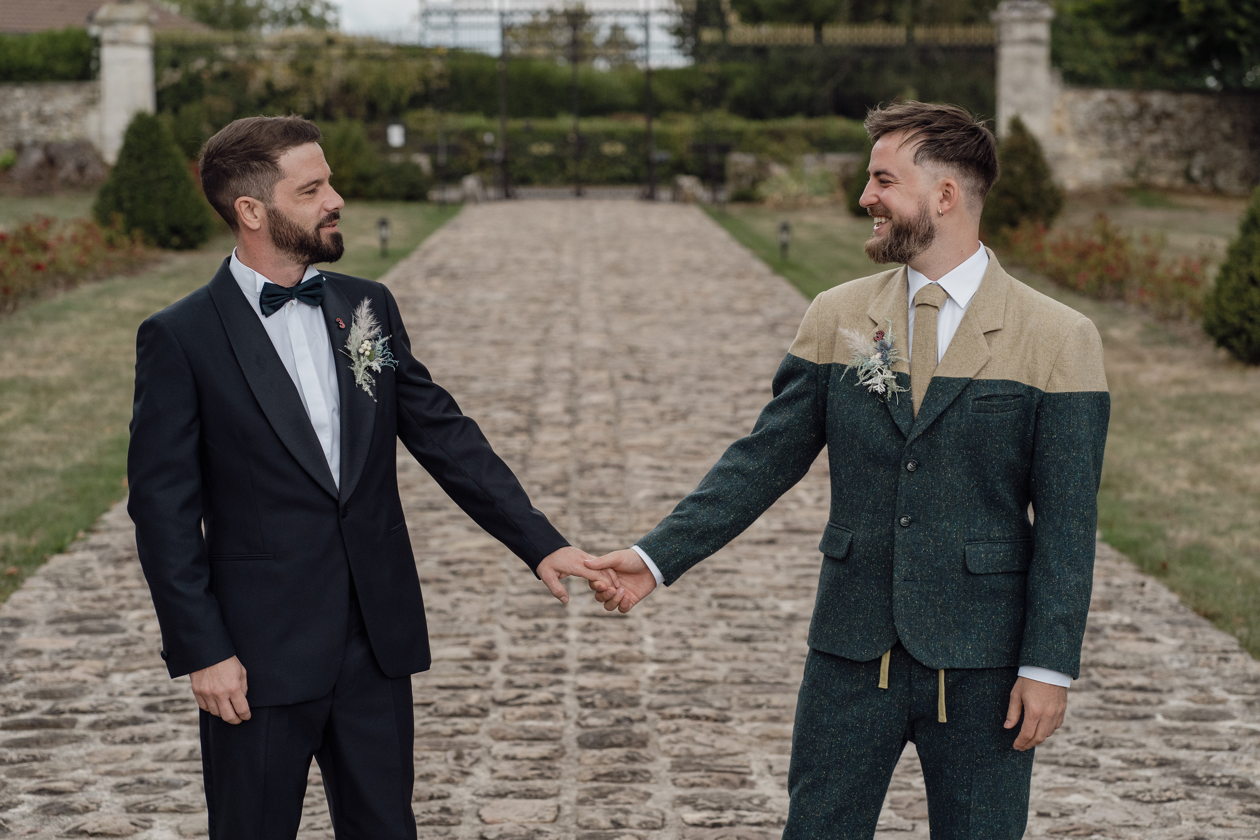 J & S. Weeding photographer / event / portrait