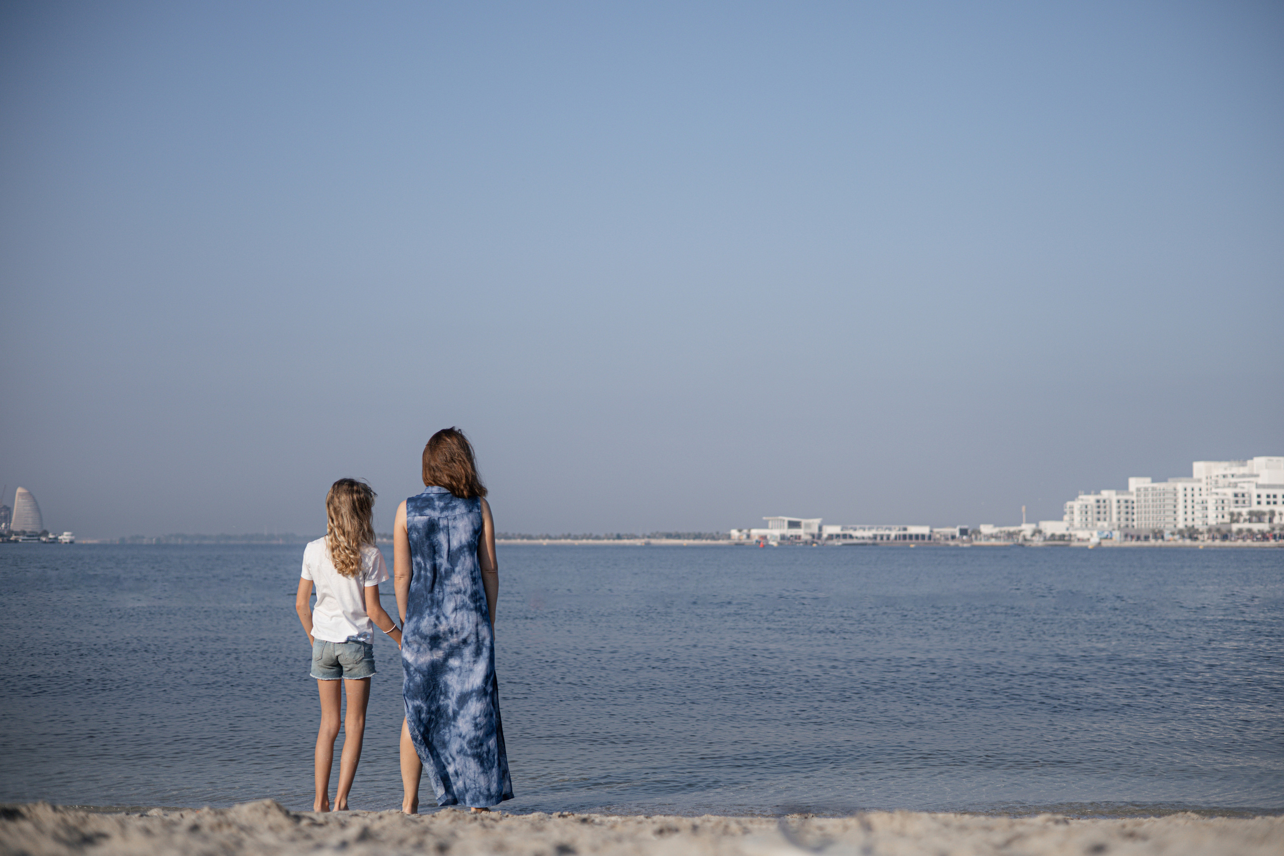 Sunny beach day. Mayya Makarova Photography | Family Photographer Abu Dhabi