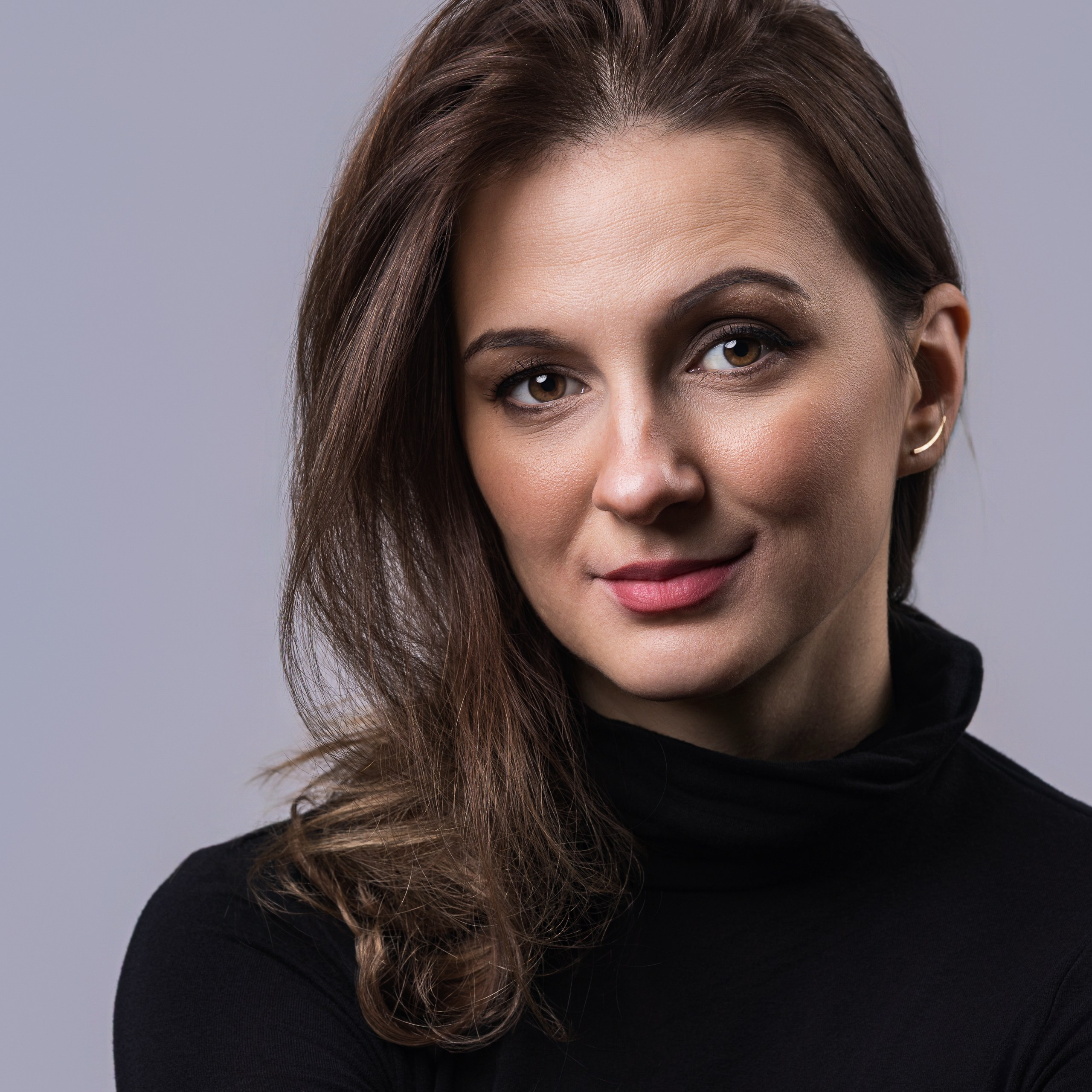 Portret fotograf Sarajevo – lifestyle u interijeru | Lifestyle Portrait Photography. Fotograf Sarajevo | Event i portret fotograf — Namir Čomaga