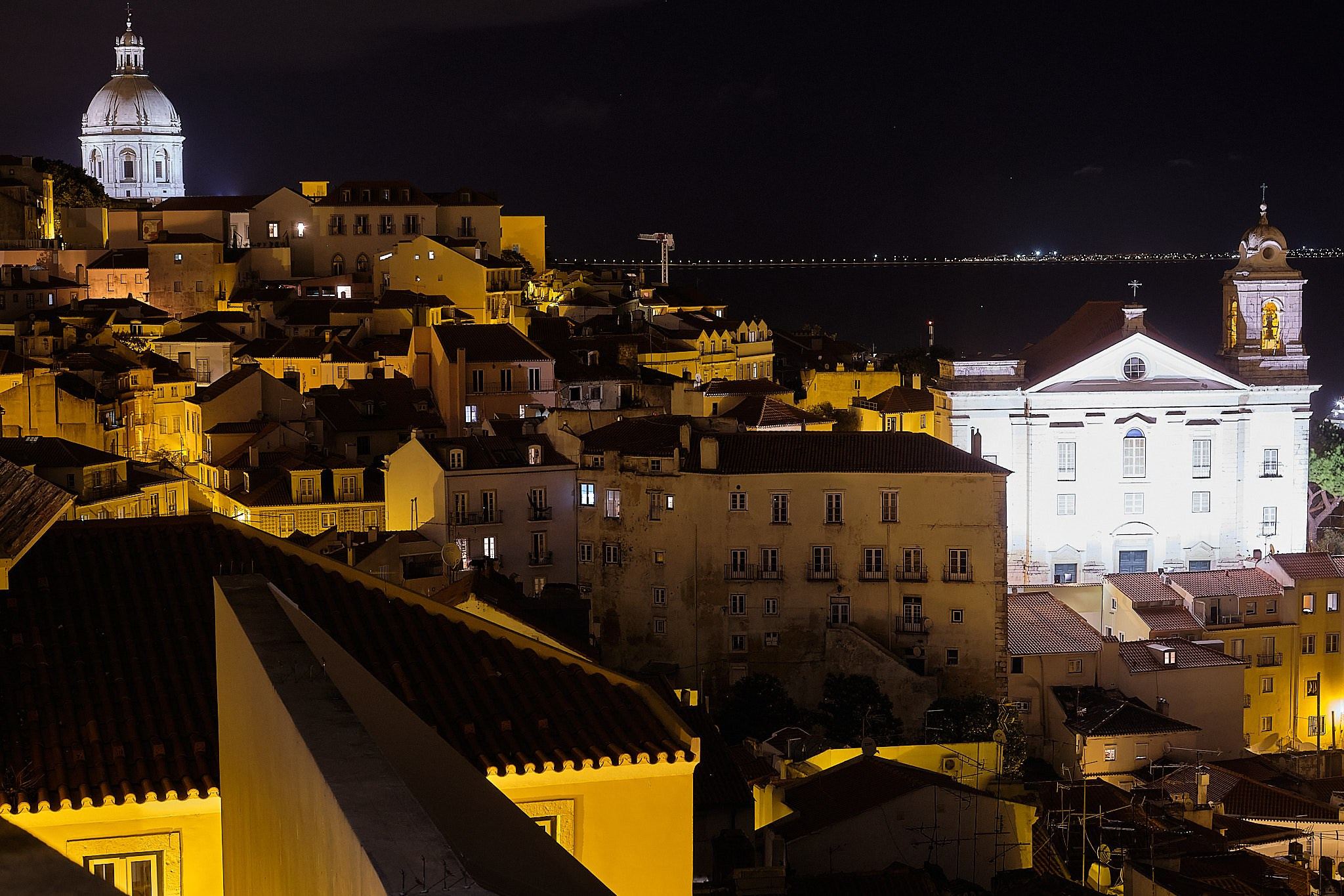 Lisabona (noaptea). Fotograf Nicola Cristian