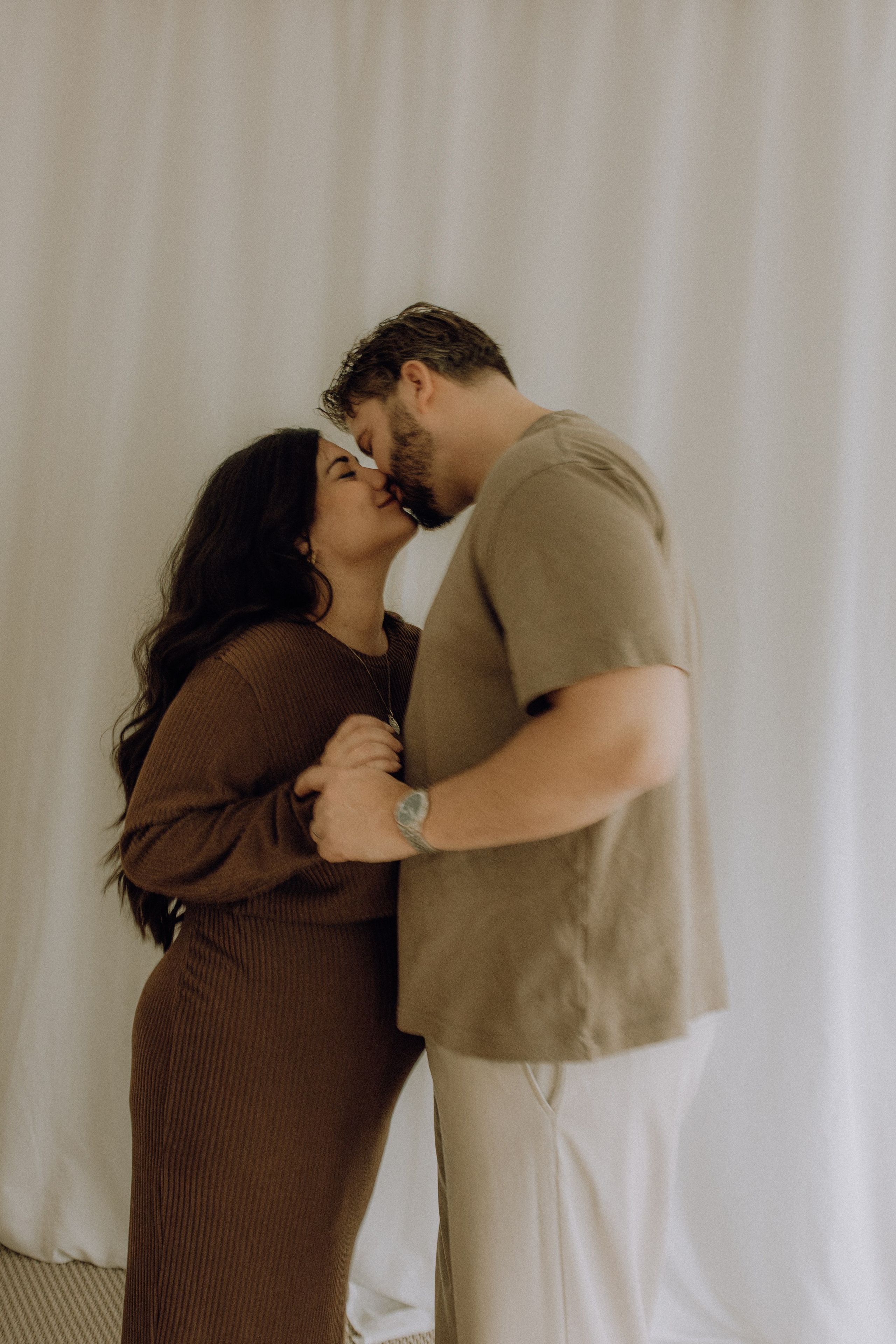 Babybauch. Fotograf Cloppenburg / FRAUEN, BABYBAUCH, LOVE STORY, NEUGEBORENE & FAMILIEN, HOCHZEITEN