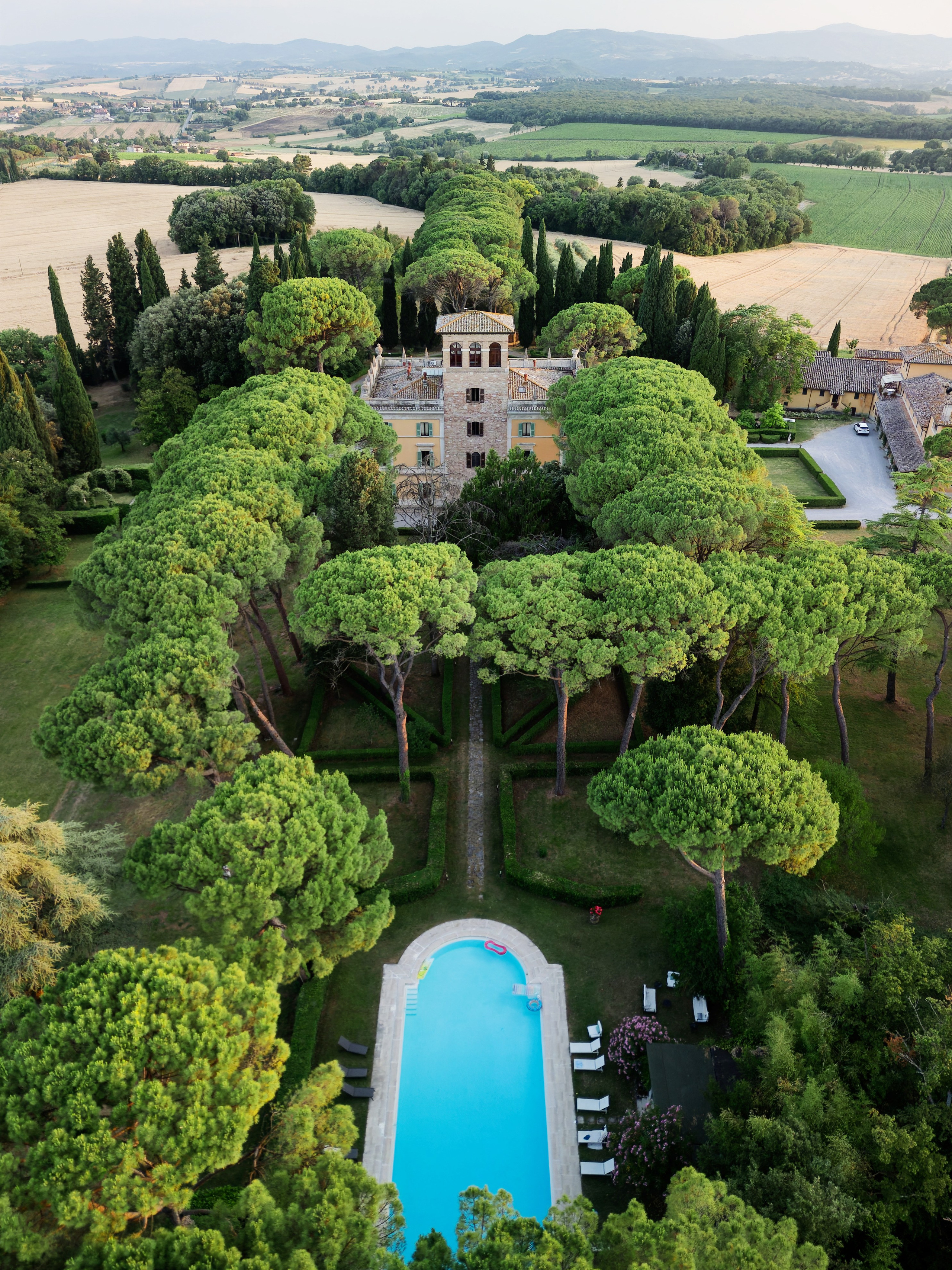 Wedding at La Torre di Pila, Umbria, Italy